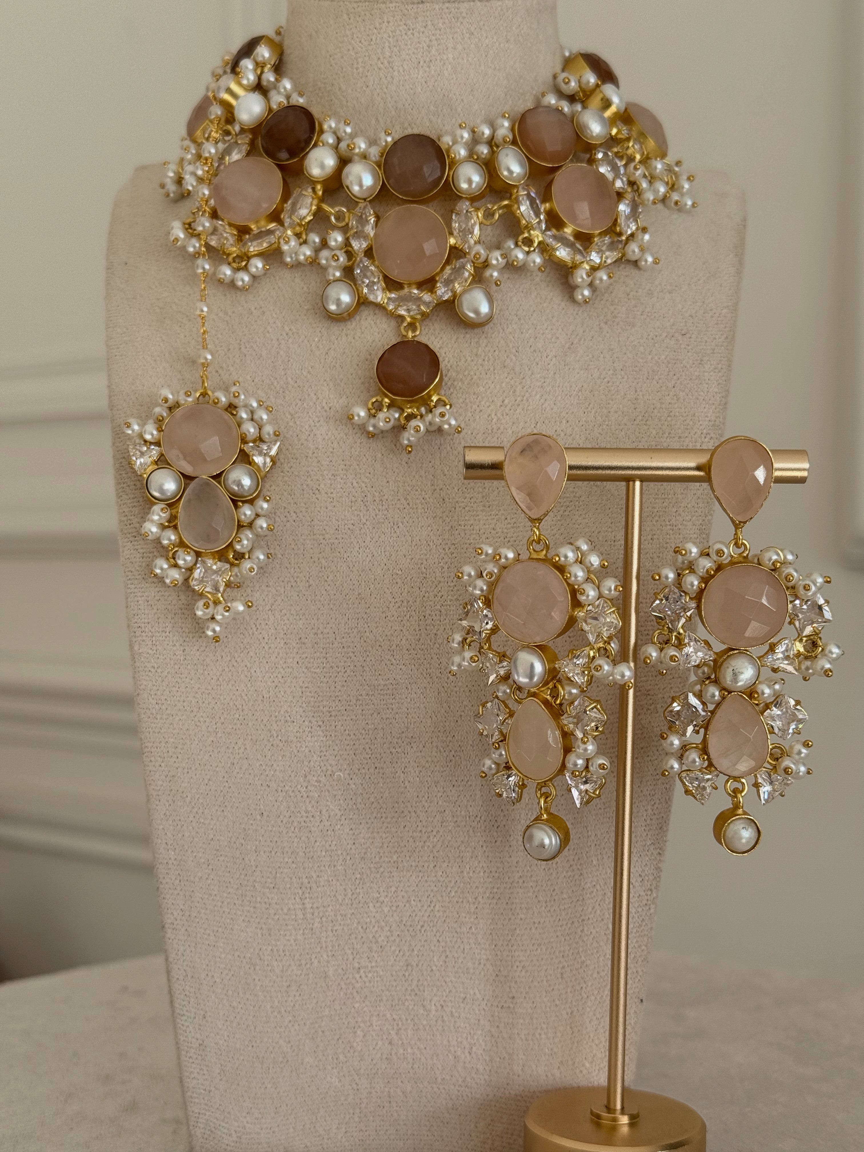Maira Brown Choker Set