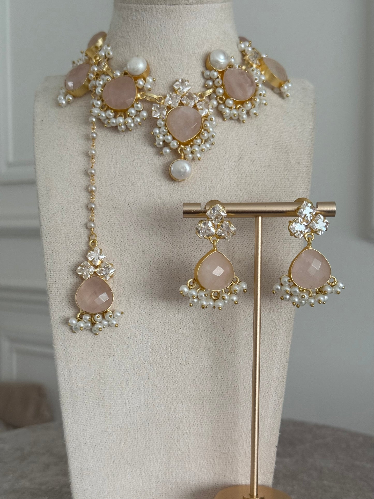 Aimaal rose quartz necklace set