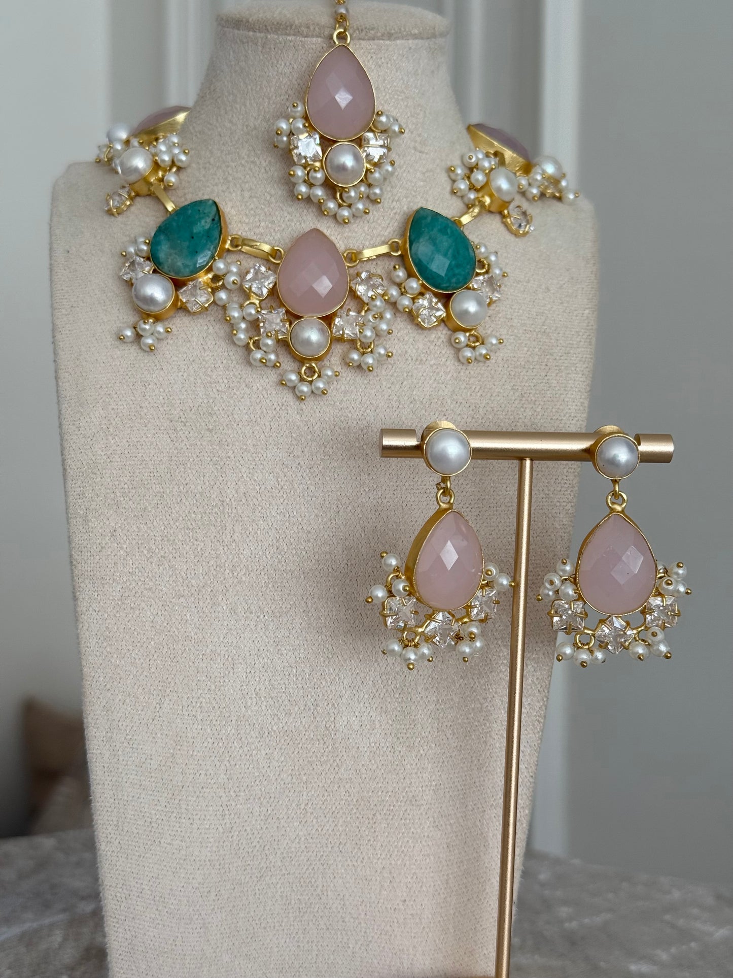 Aleena pink & blue necklace set