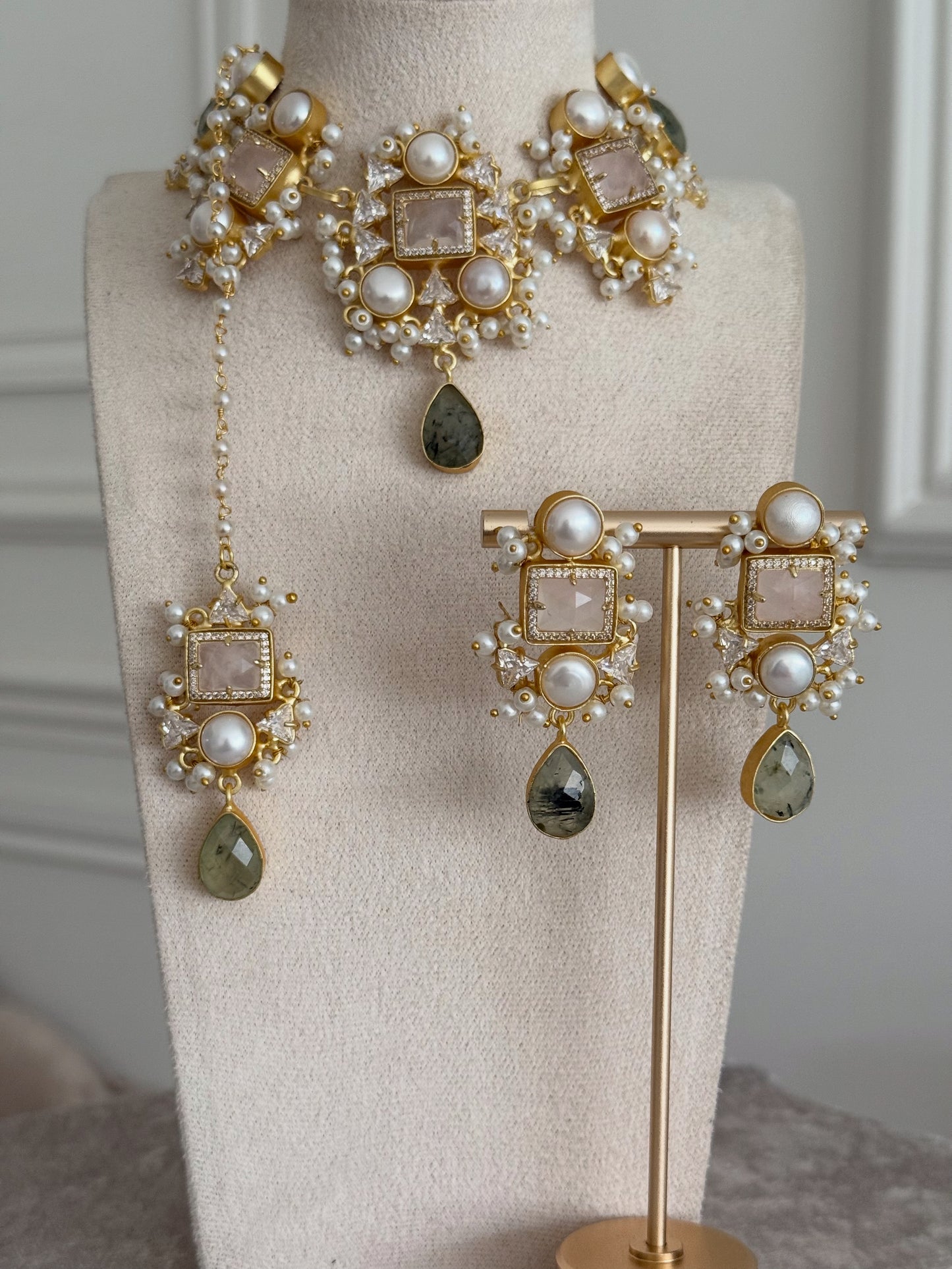 Amel Pastel necklace set