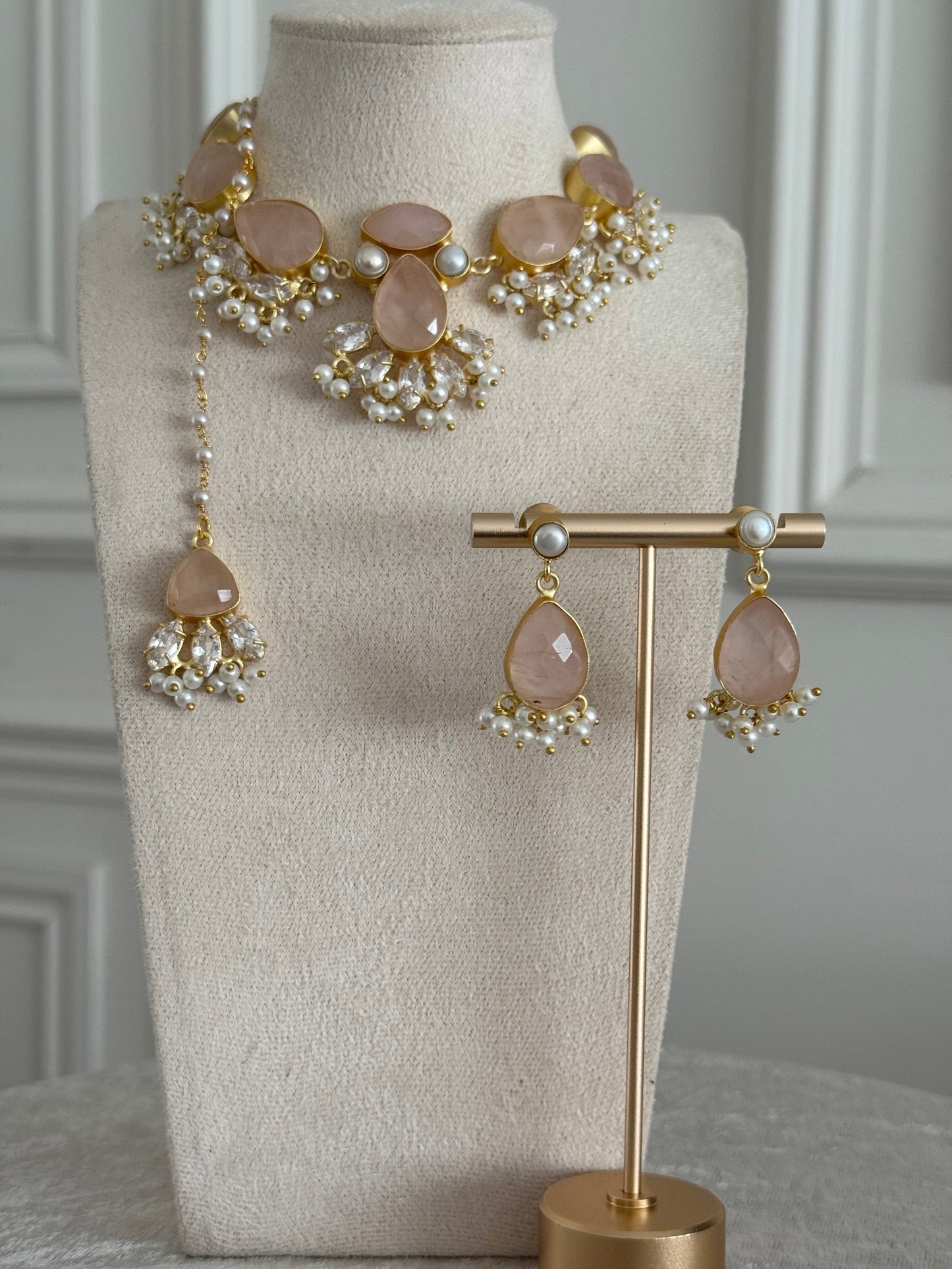 Ceyda rose quartz necklace set
