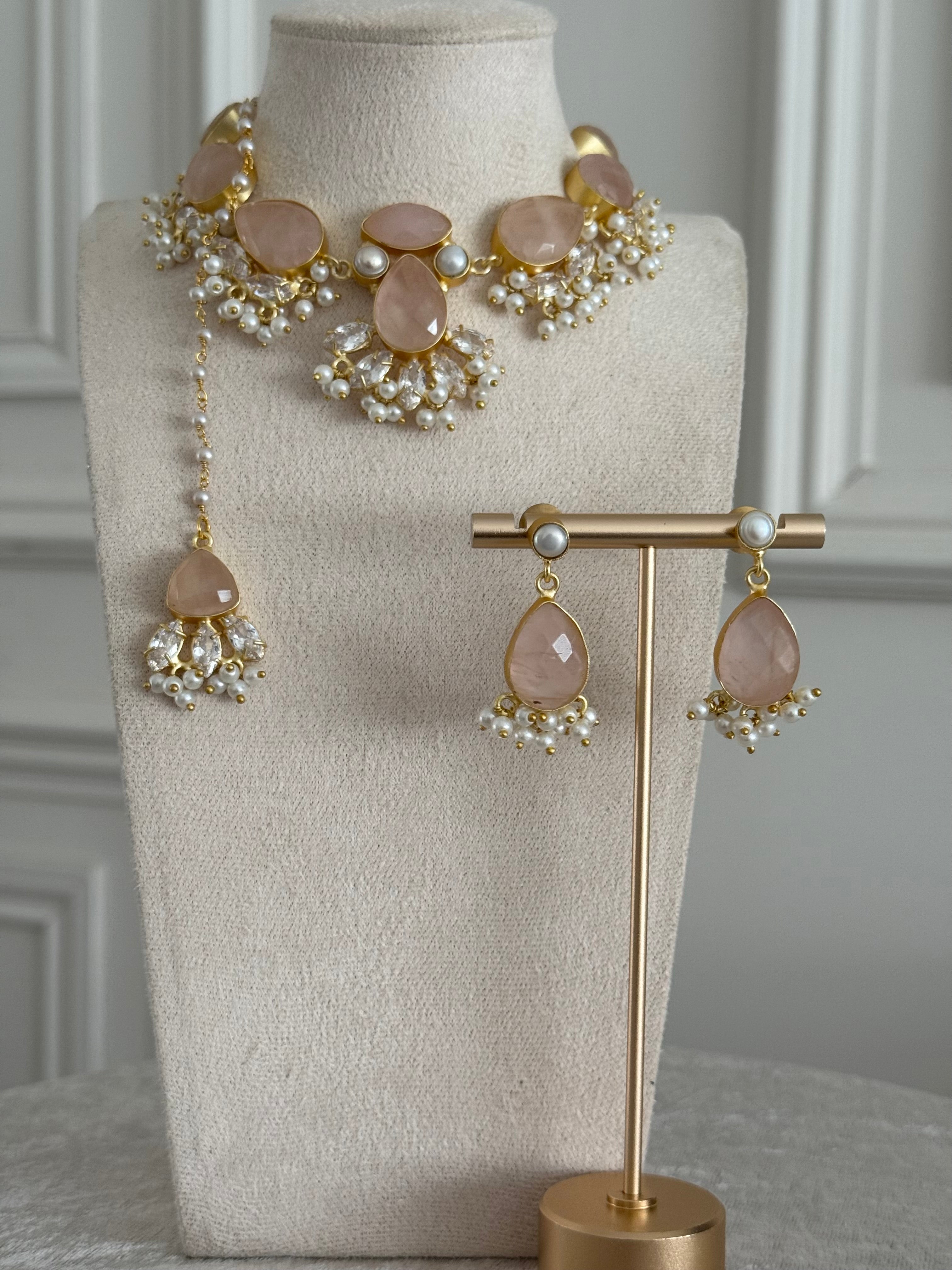 Ceyda rose quartz necklace set