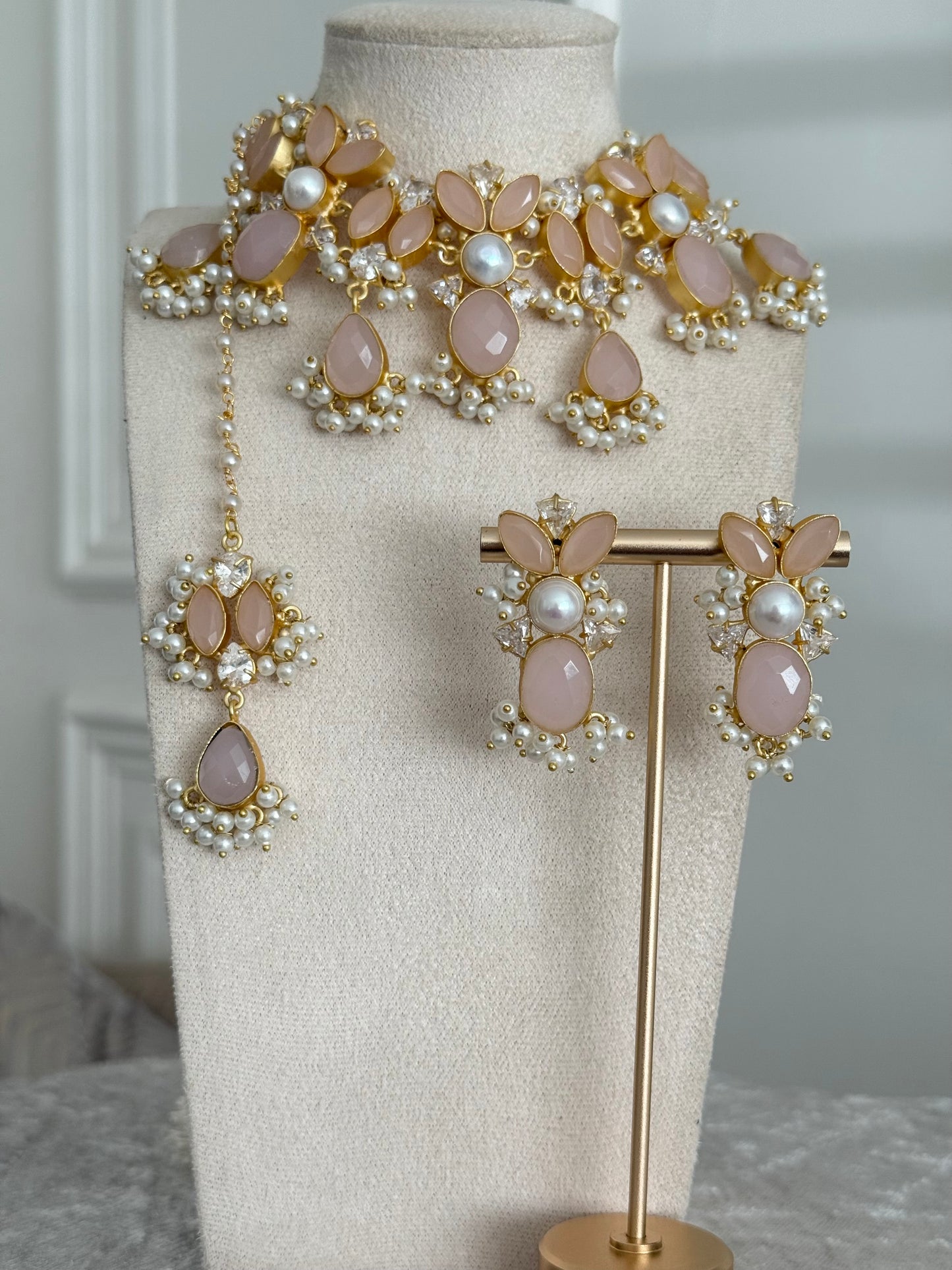 Dalia pink choker set