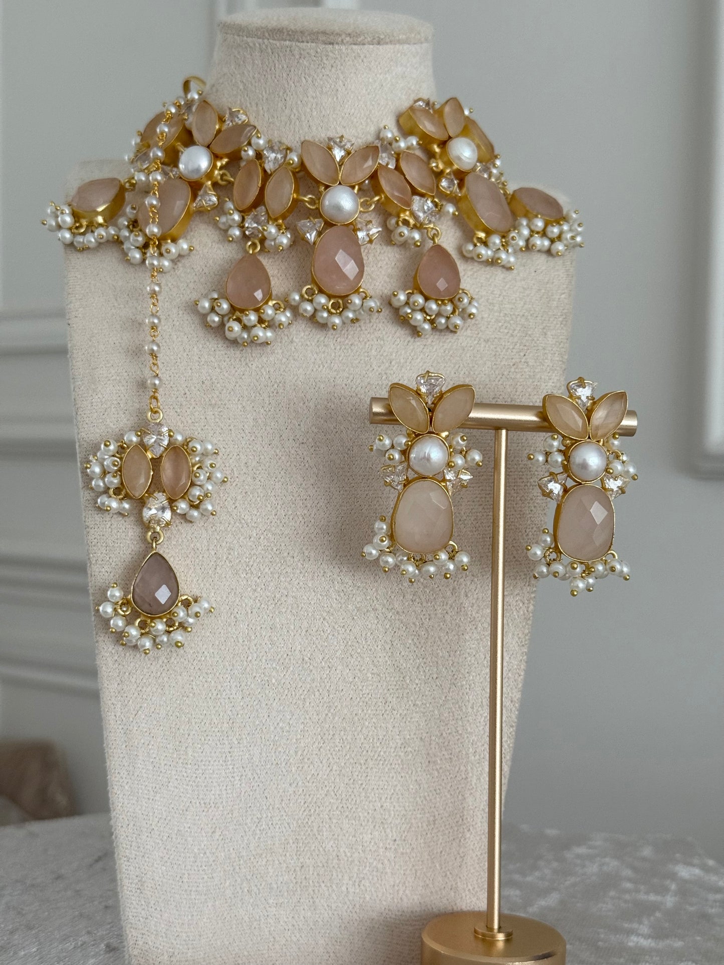 Dalia rose quartz choker set