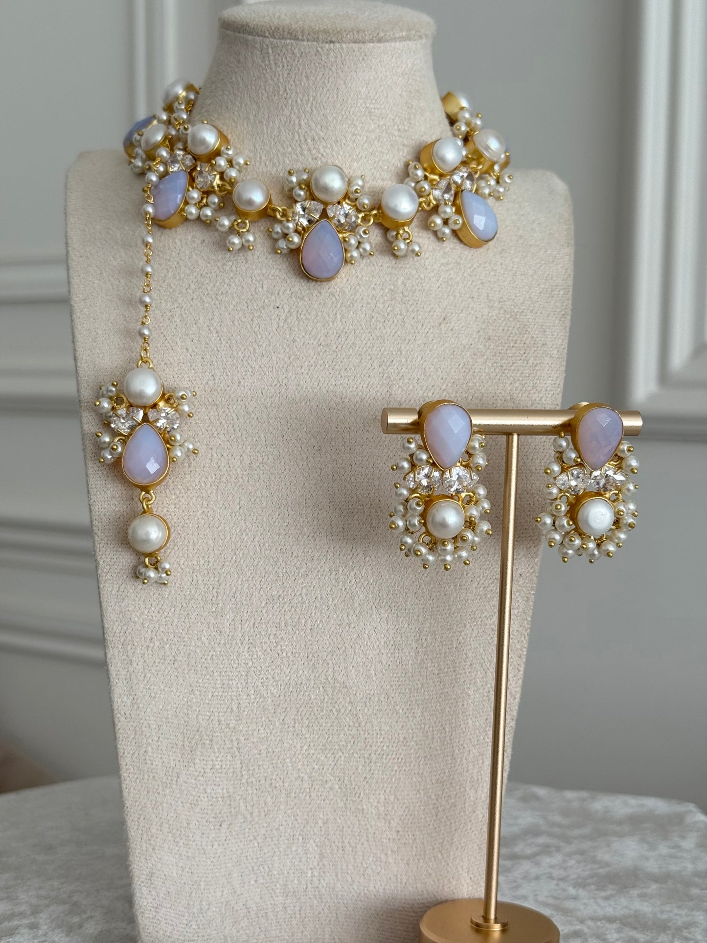 Faye lilac necklace set