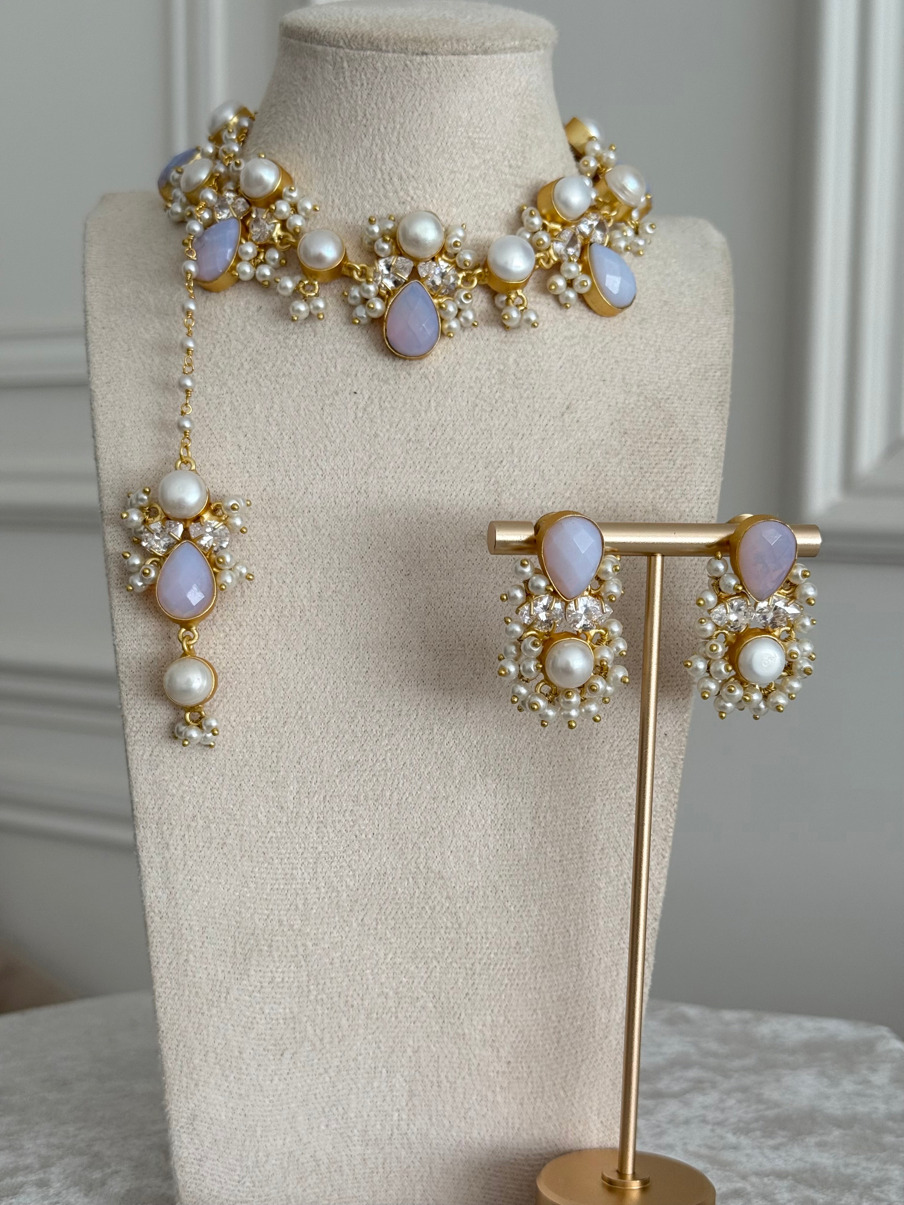 Faye lilac necklace set