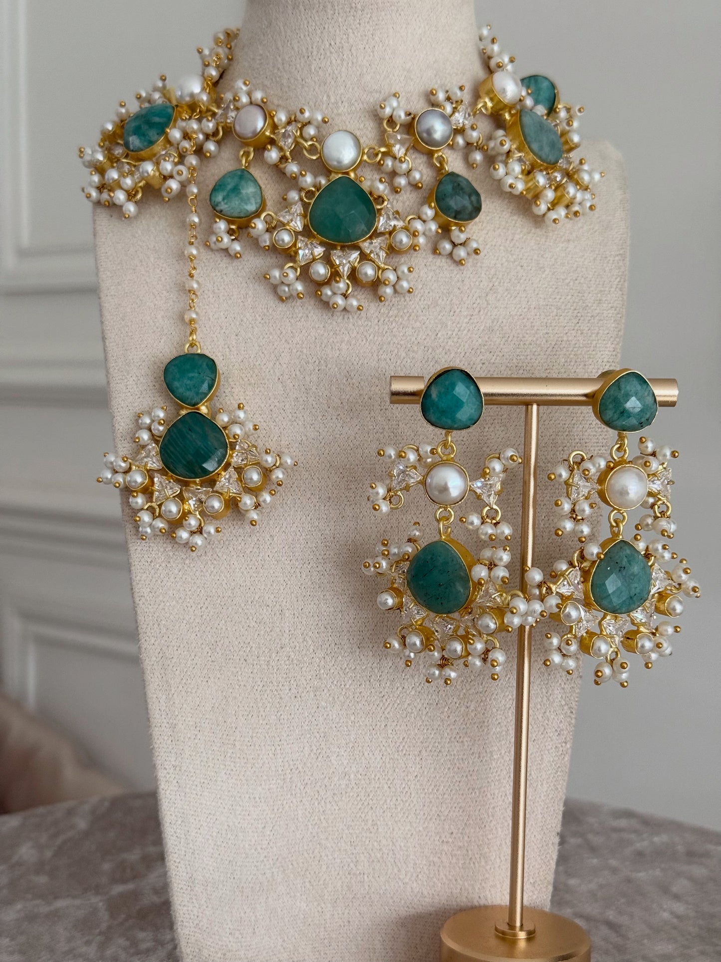Habibty blue necklace set
