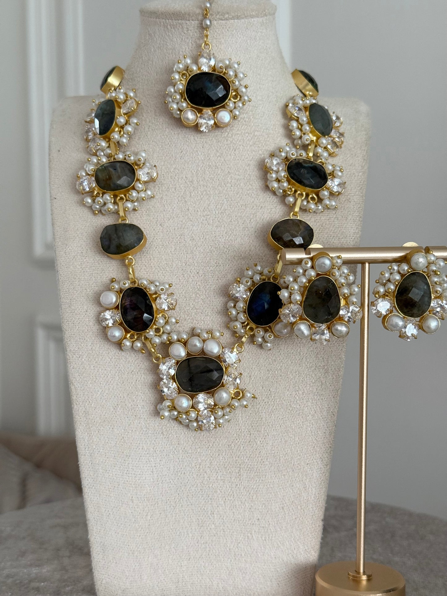 Hena dark grey mala set