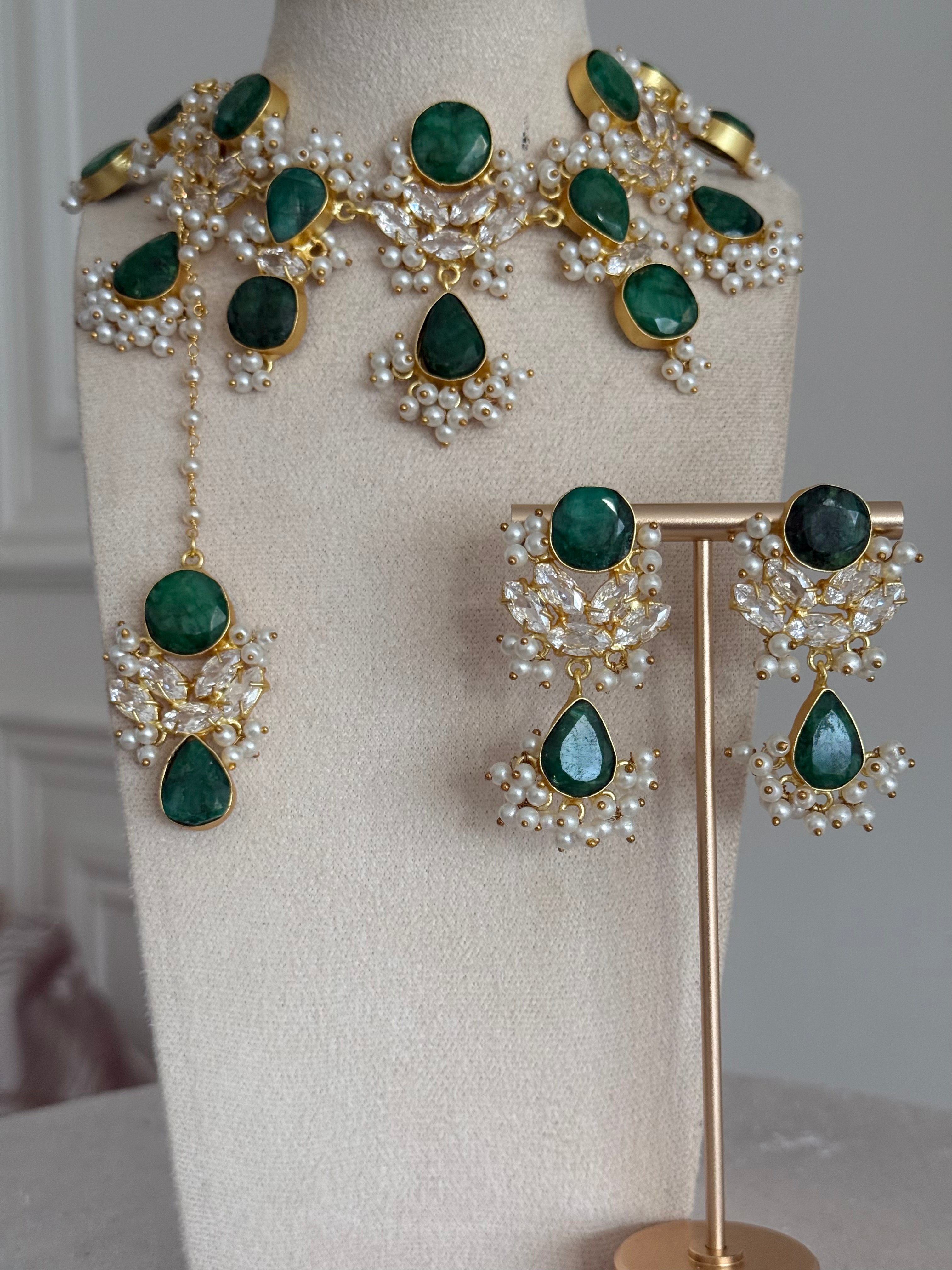 Hayati Green Necklace Set