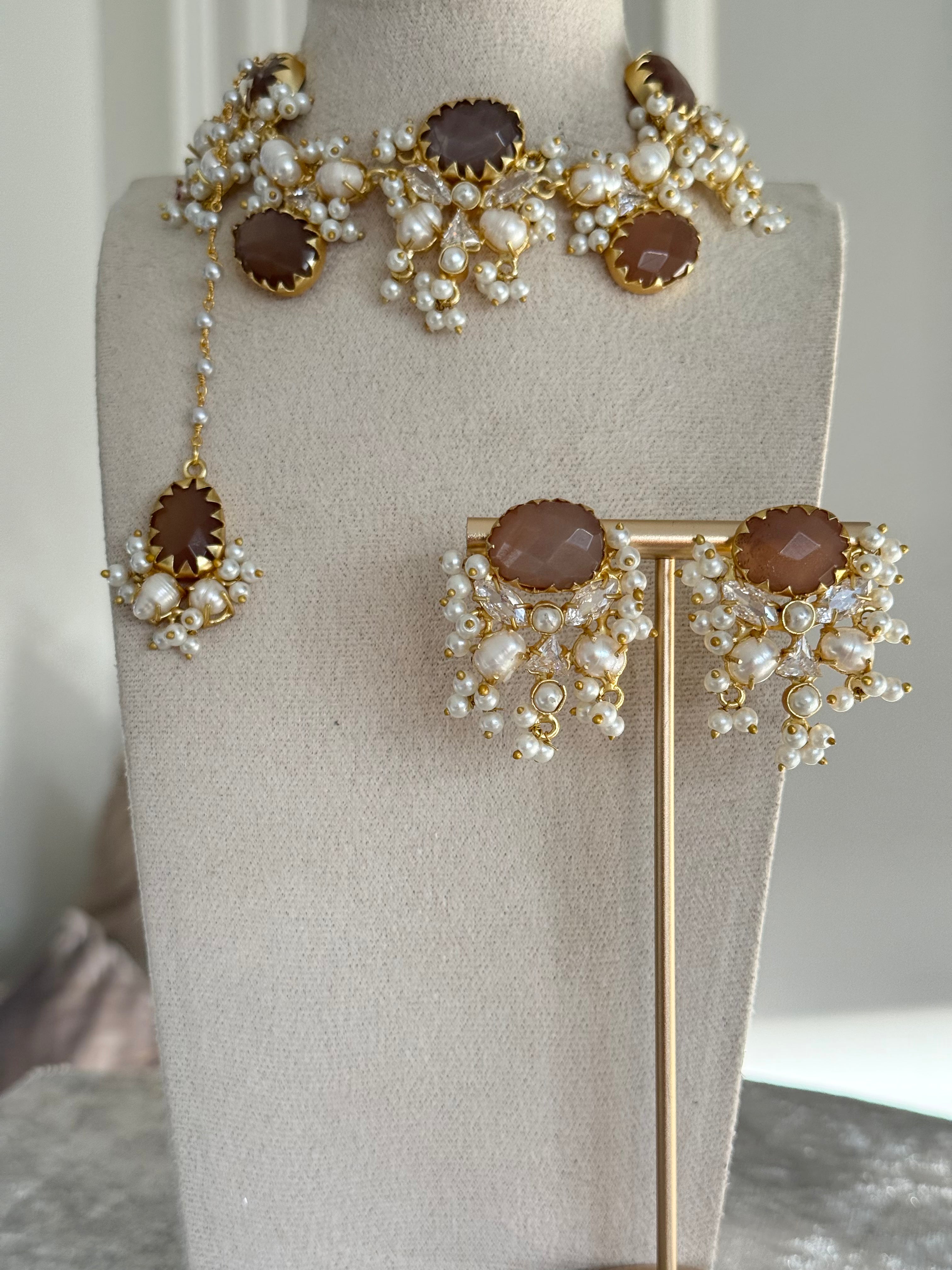 Zeina Brown Necklace Set