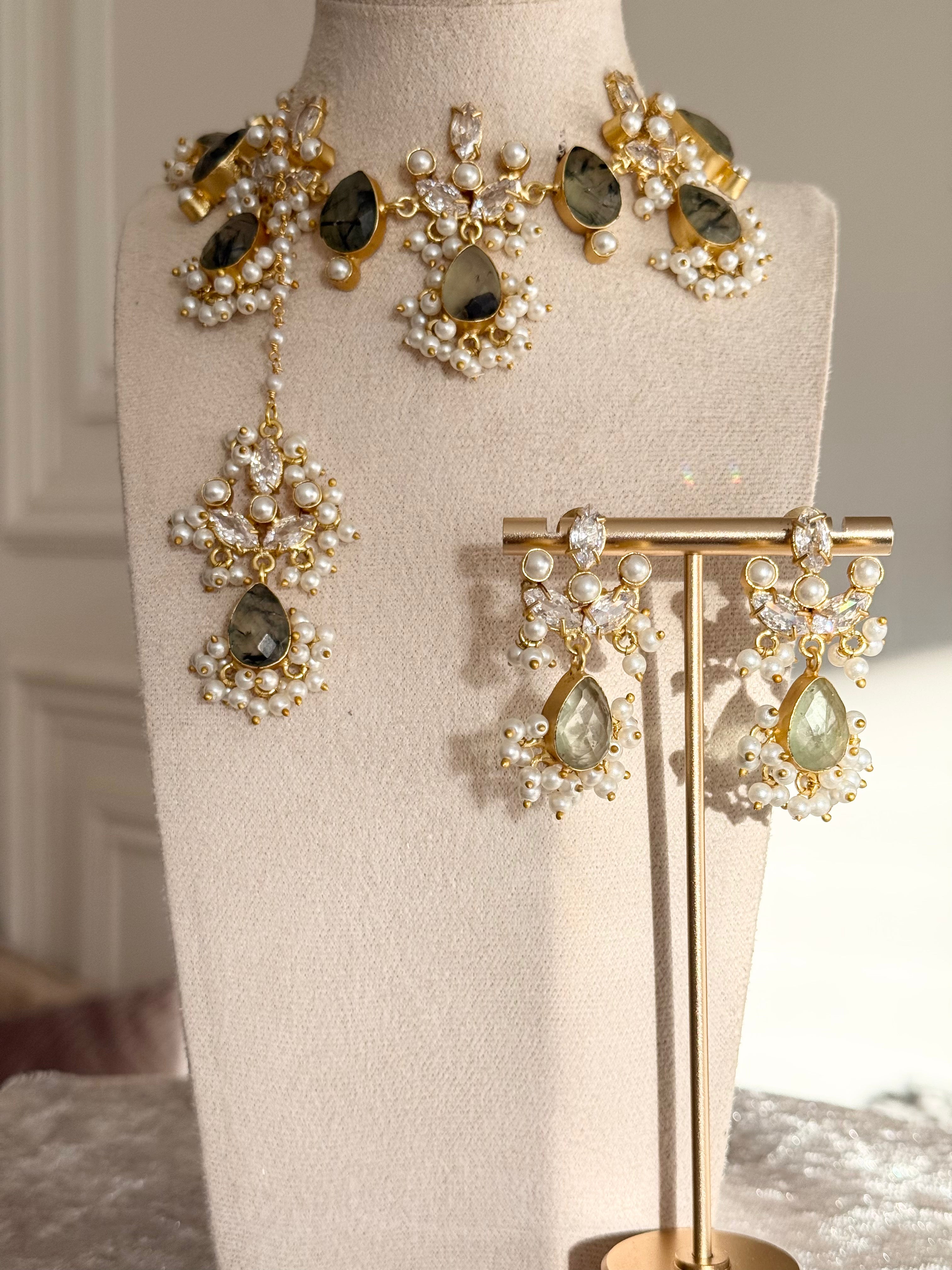 Liyana Prehnite Necklace Set