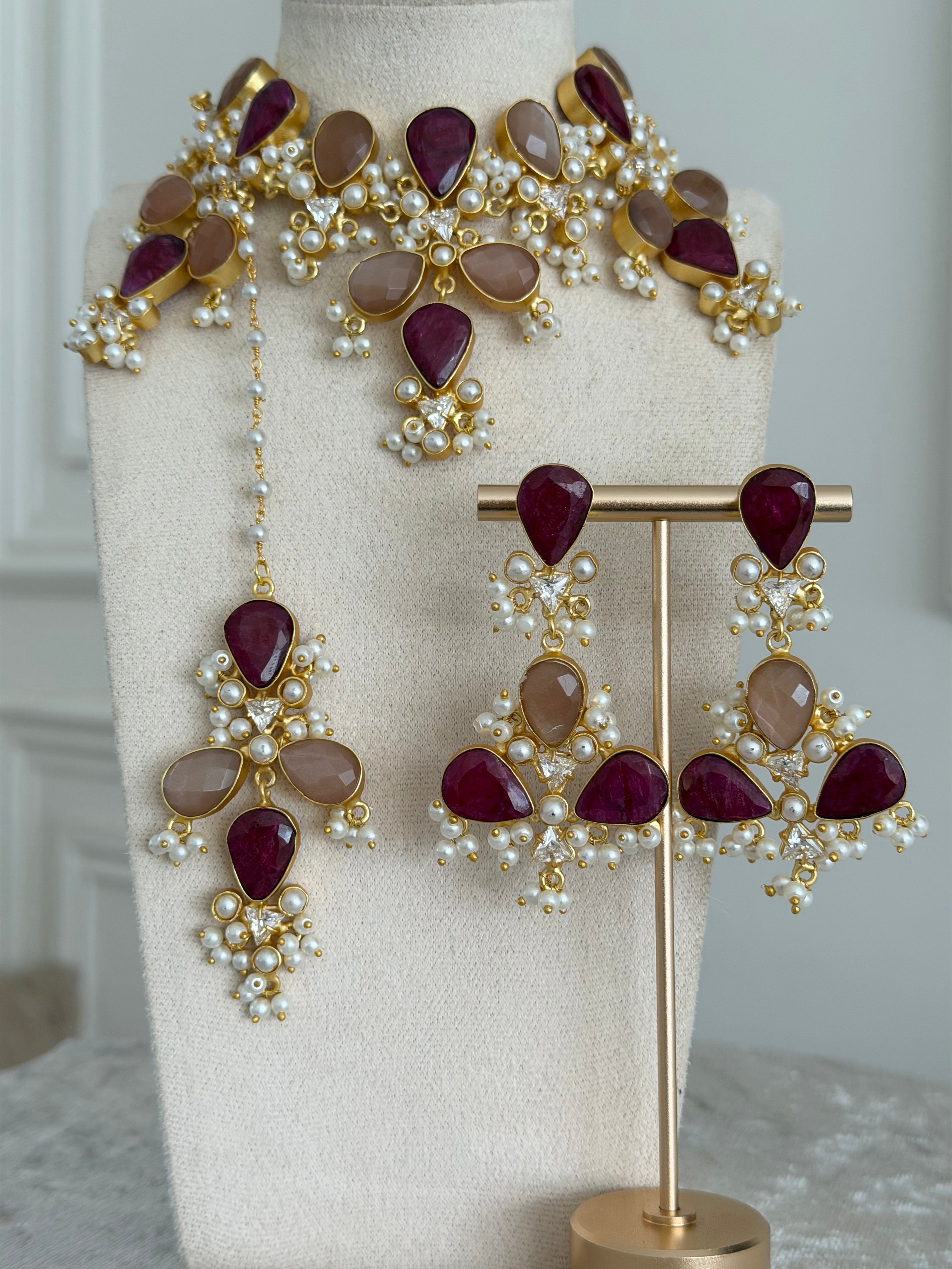 Noura Ruby & Brown Necklace Set