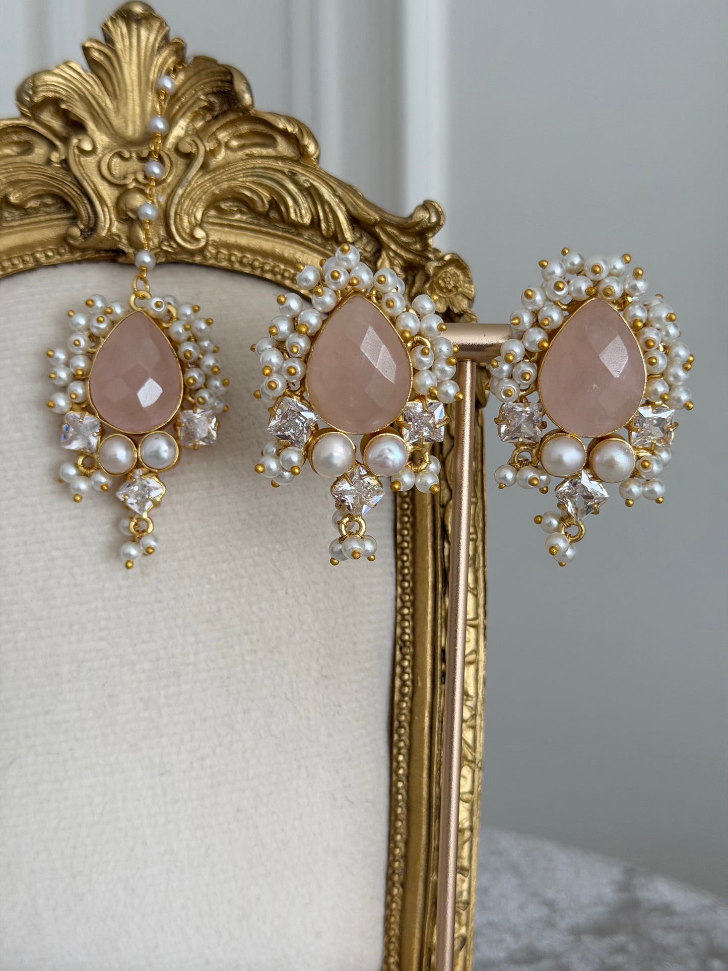 Ariyya Rose Quartz Tikka Set