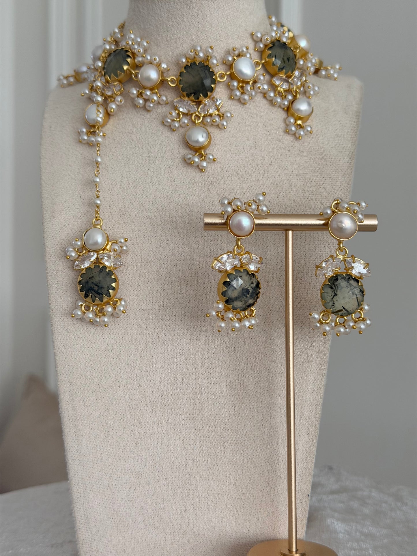Savya Prehnite Necklace Set