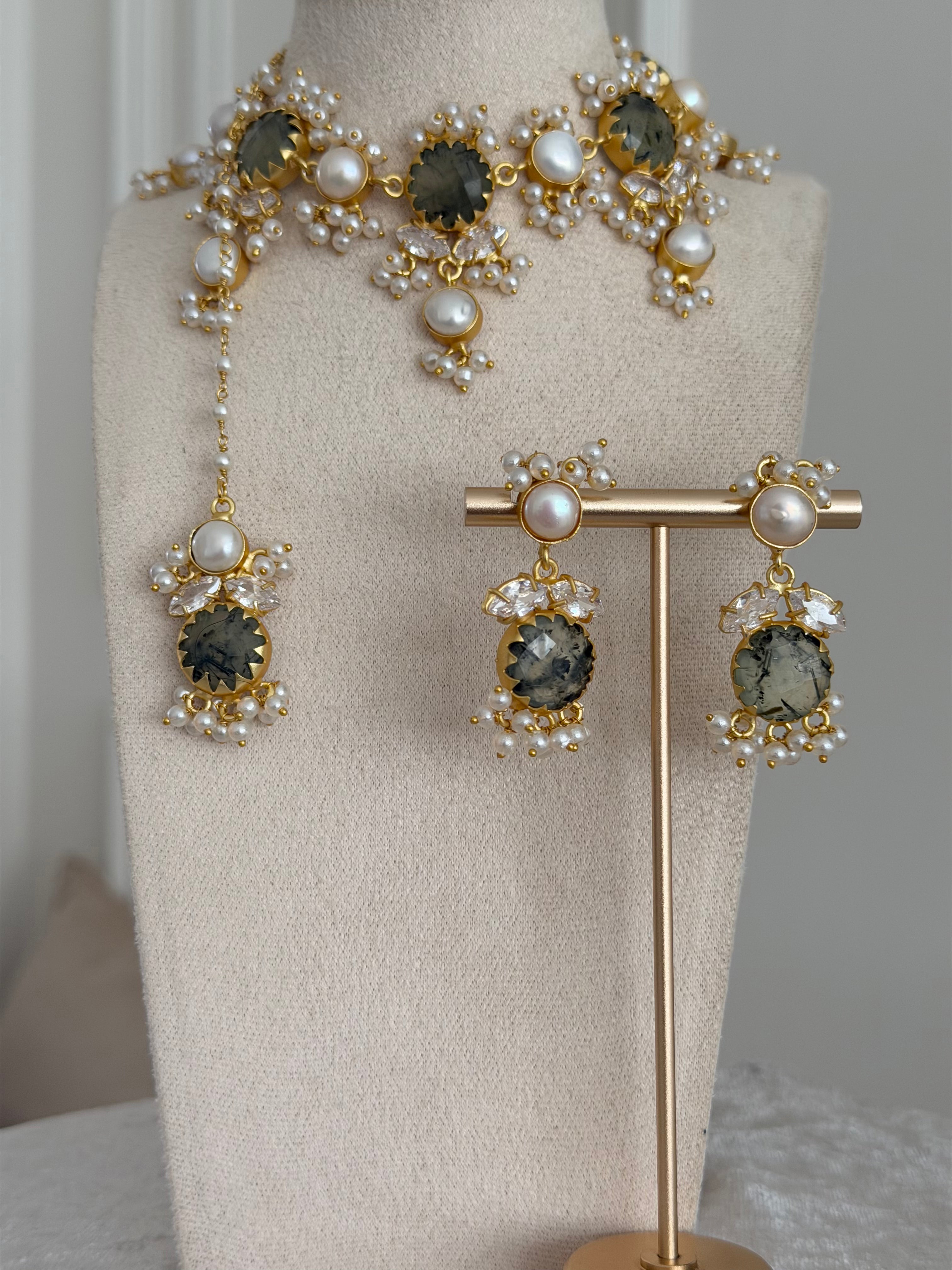 Savya Prehnite Necklace Set