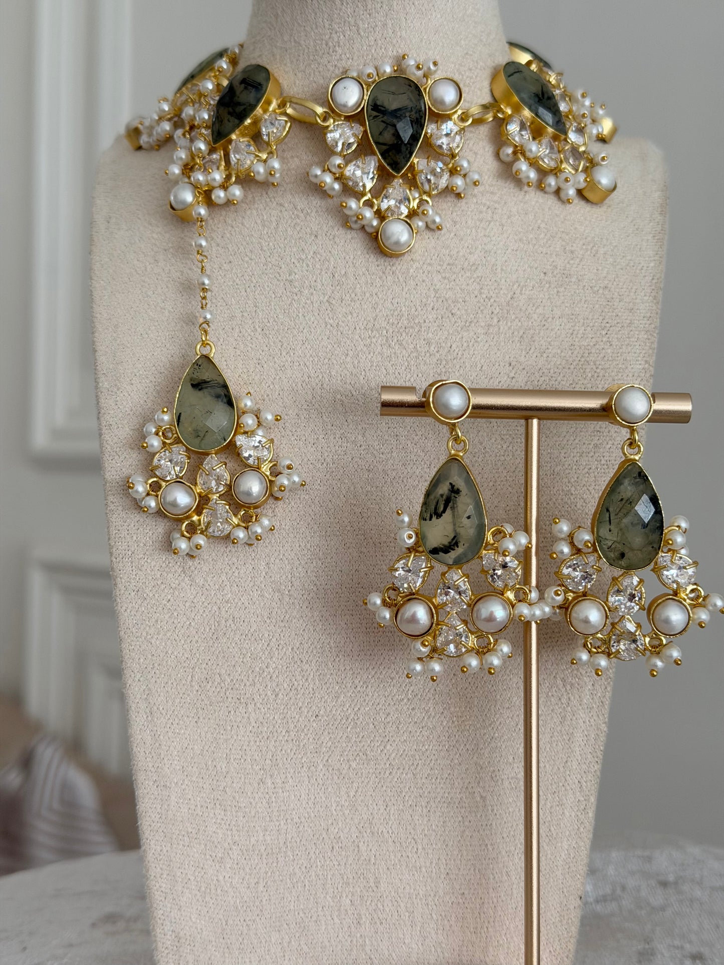 Liaana Prehnite Necklace Set