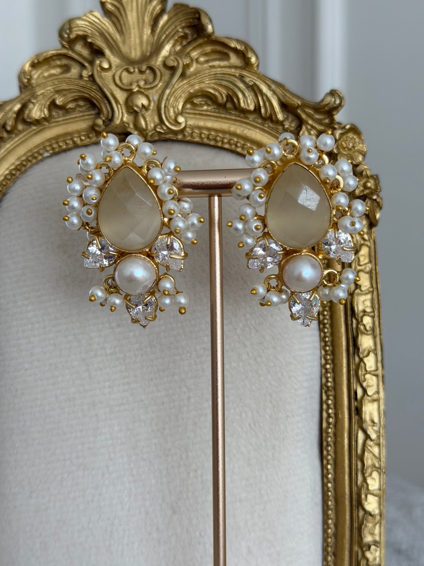 Layali Grey Earrings