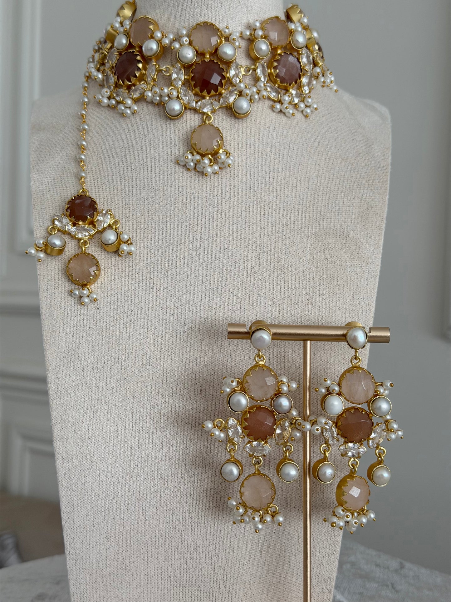 Maira Brown & Rose Quartz Choker Set
