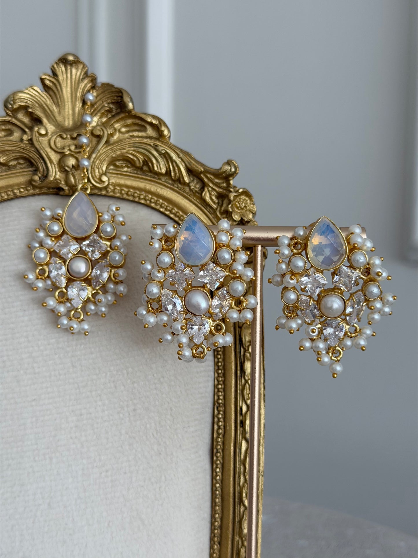 Rosa Moonstone Tikka Set