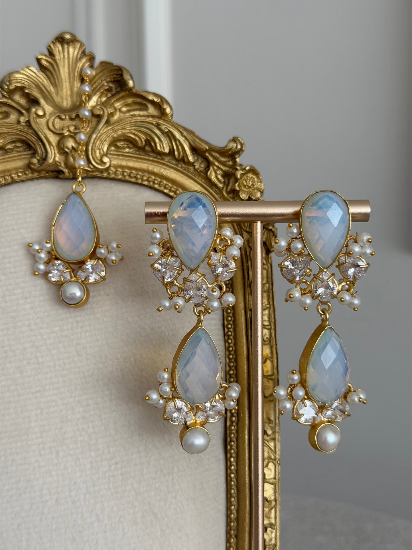 Noir Moonstone Tikka Set