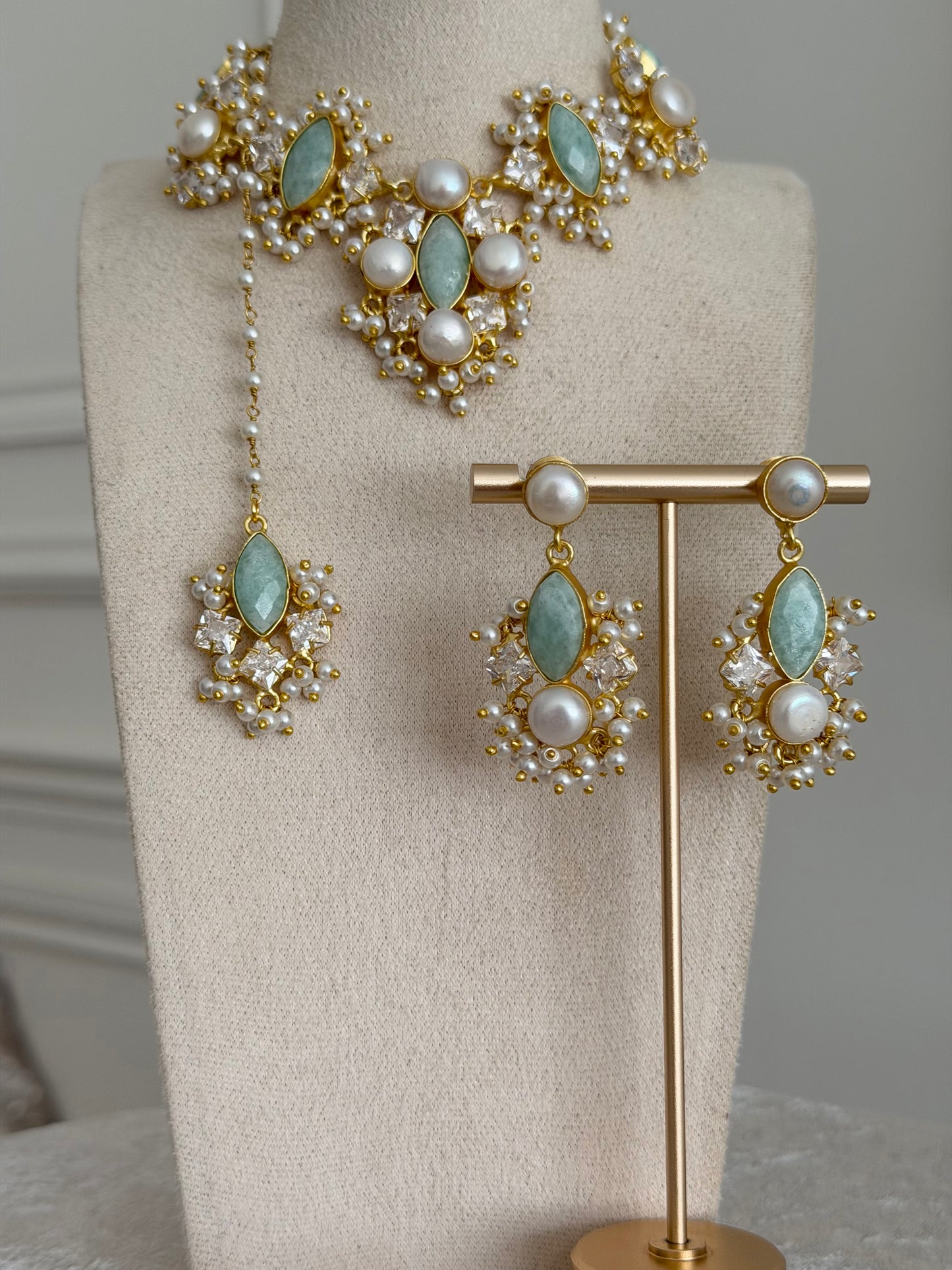 Huda Blue Necklace Set