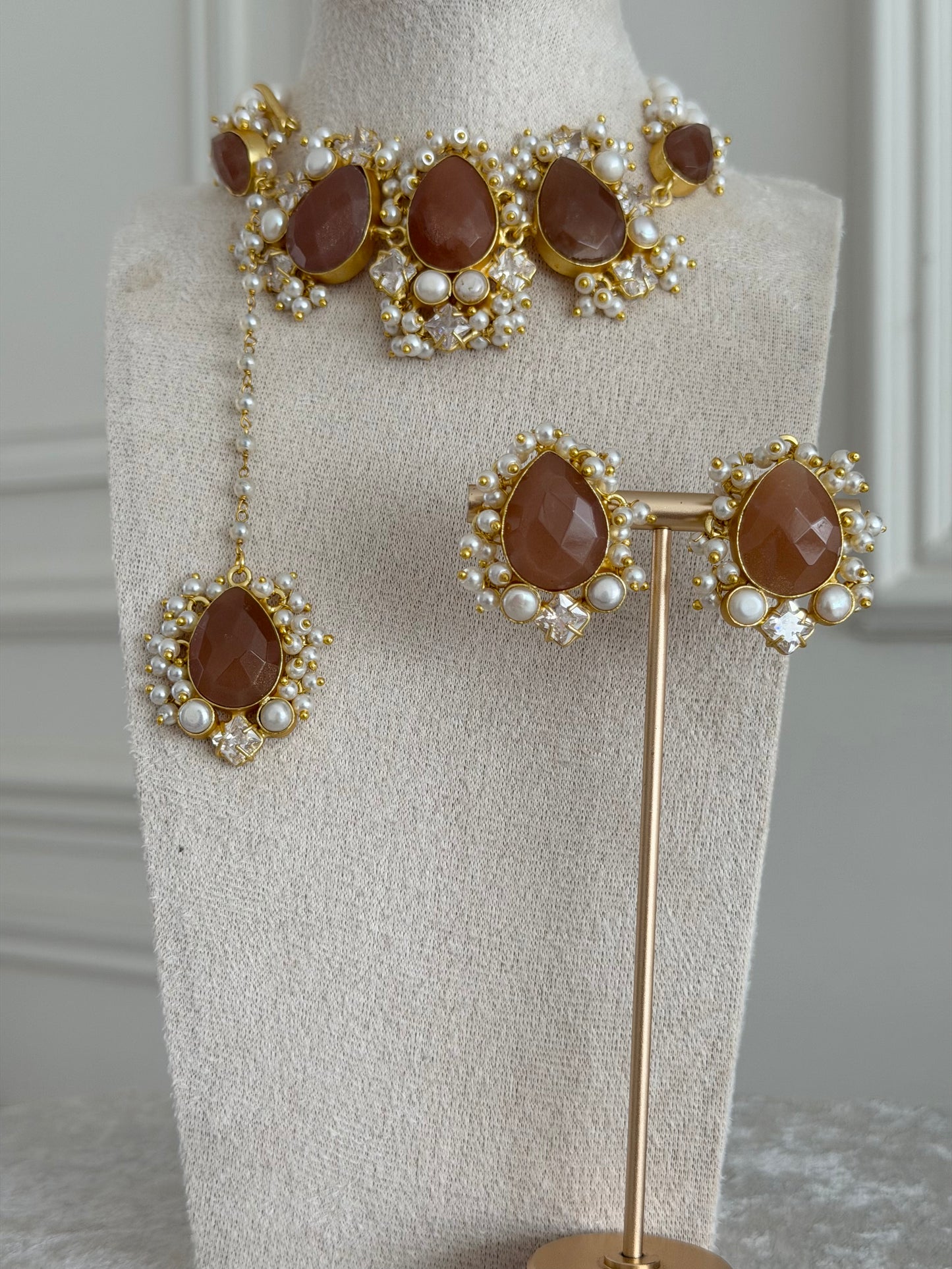Ilana Brown Necklace Set