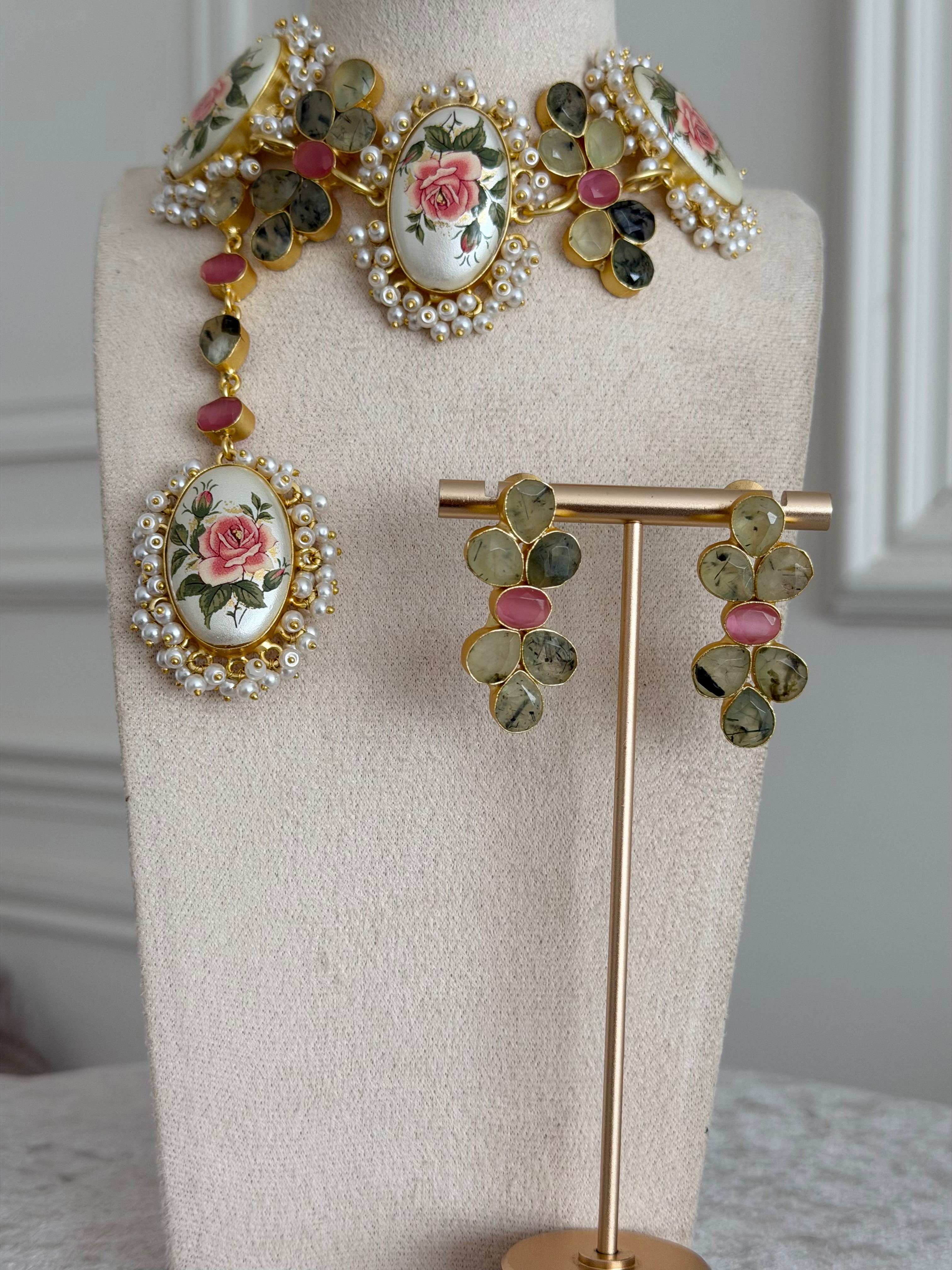 Soraya Pearl Necklace Set