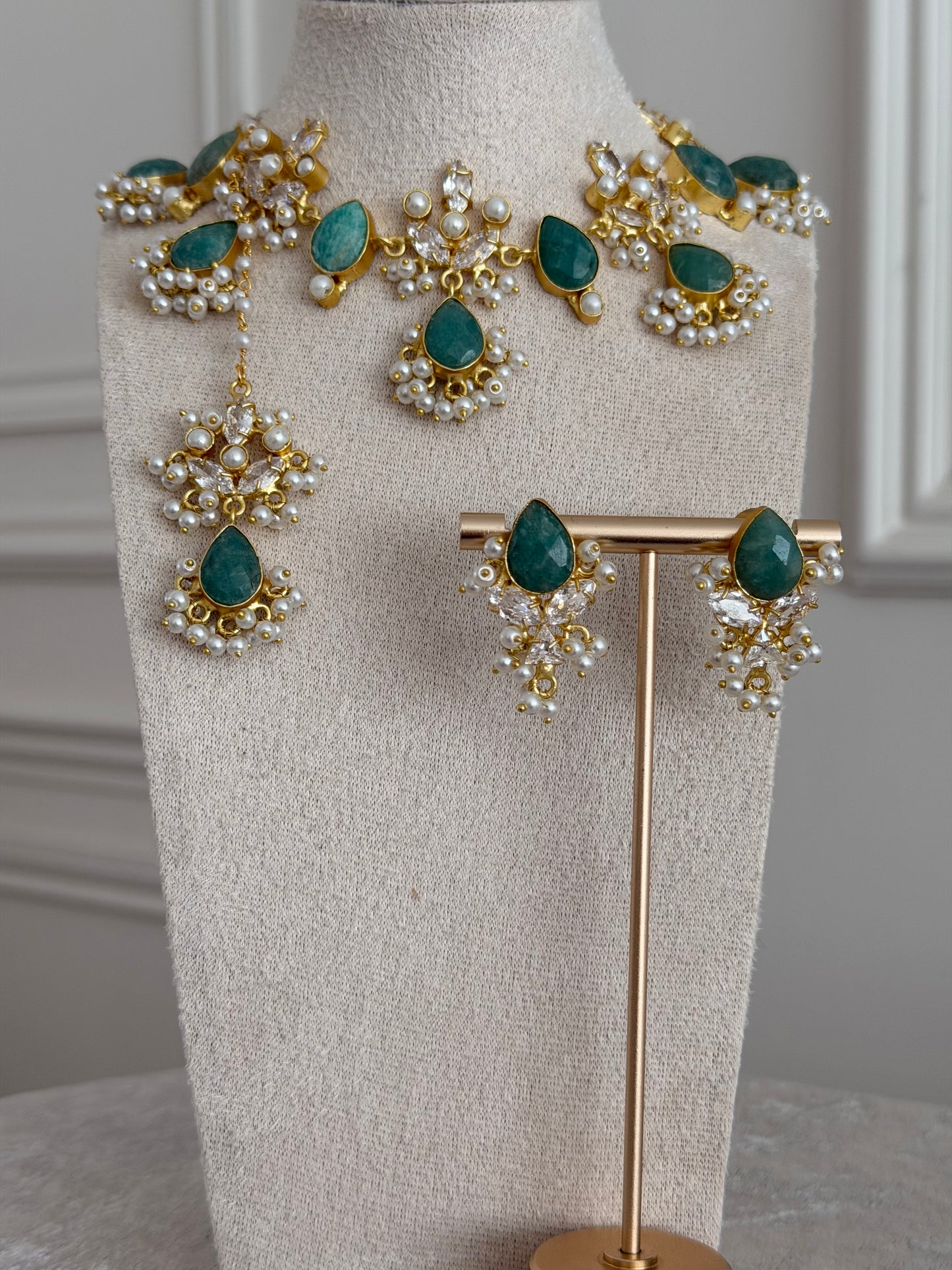 Liyana Teal Necklace Set