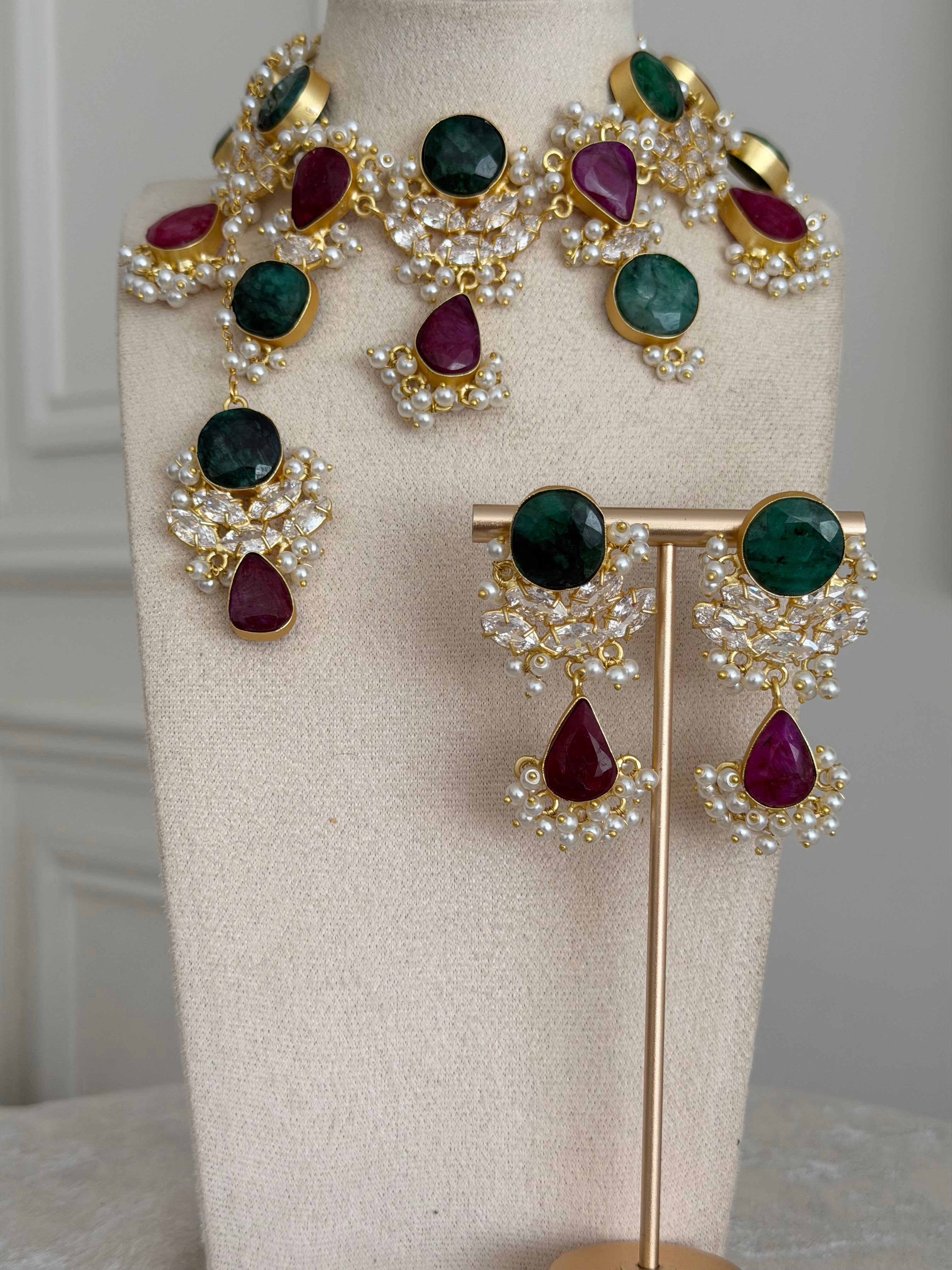 Hayati Ruby & Green Necklace Set