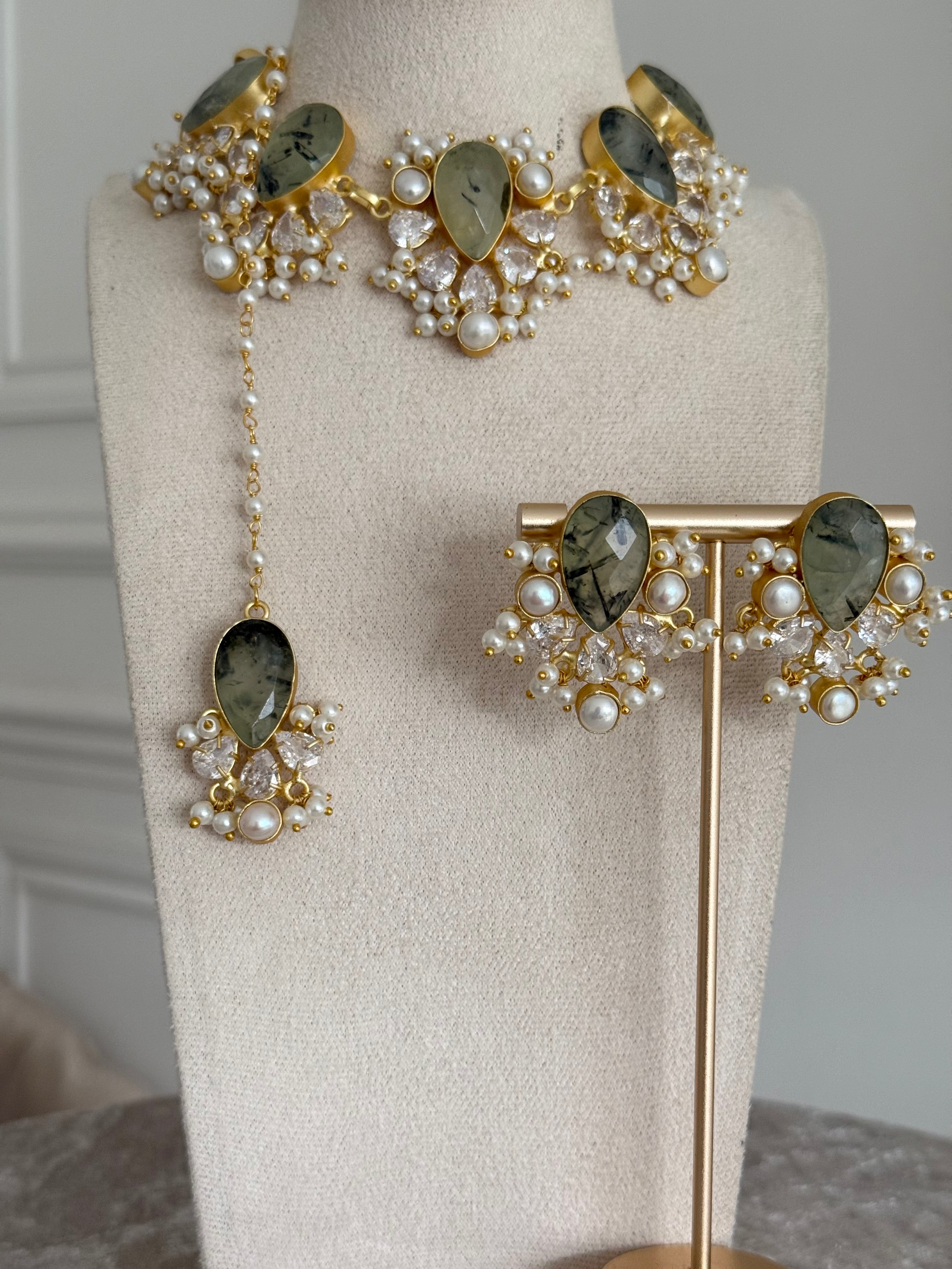 Haani prehnite necklace set