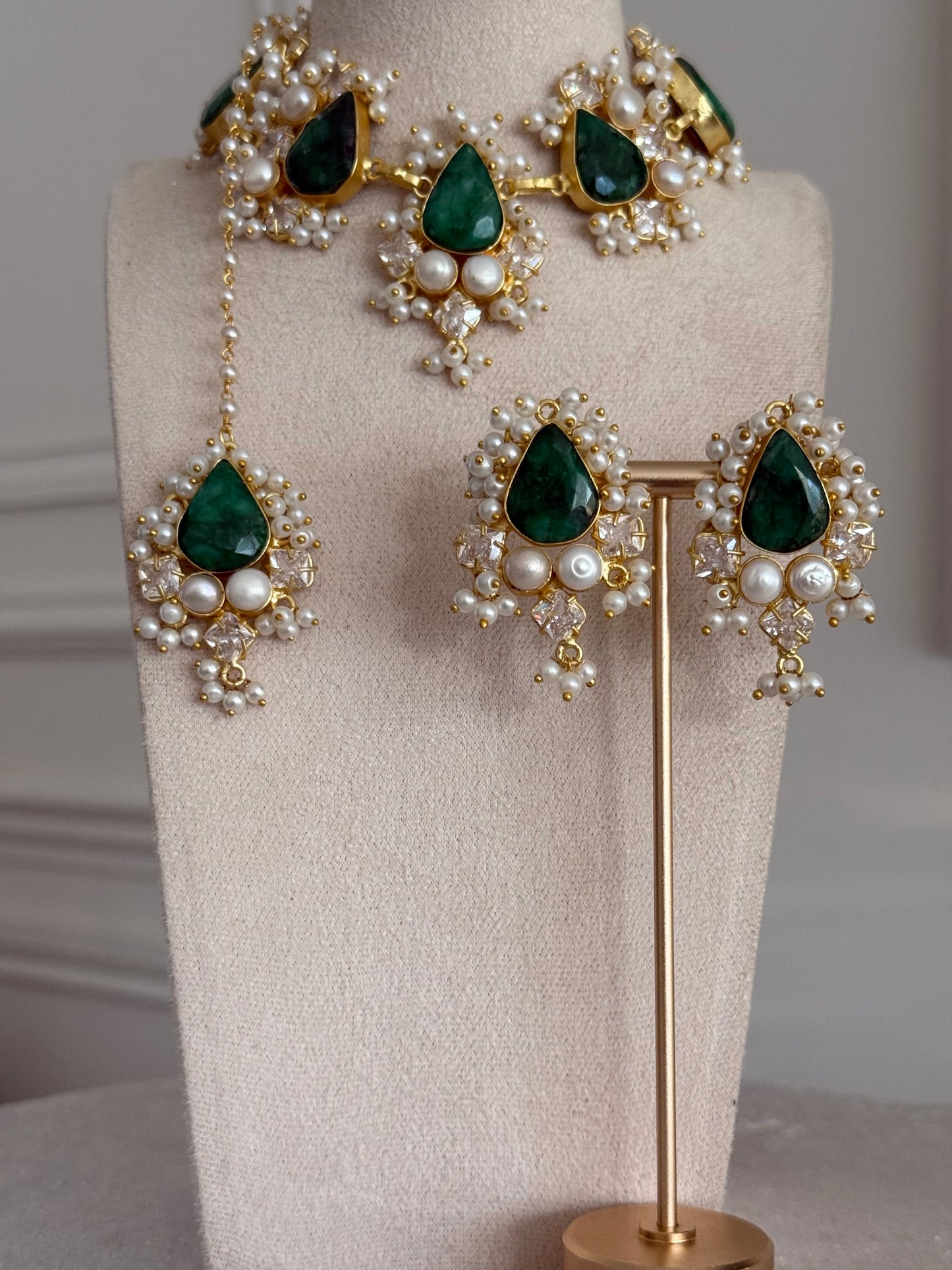 Layali green necklace set