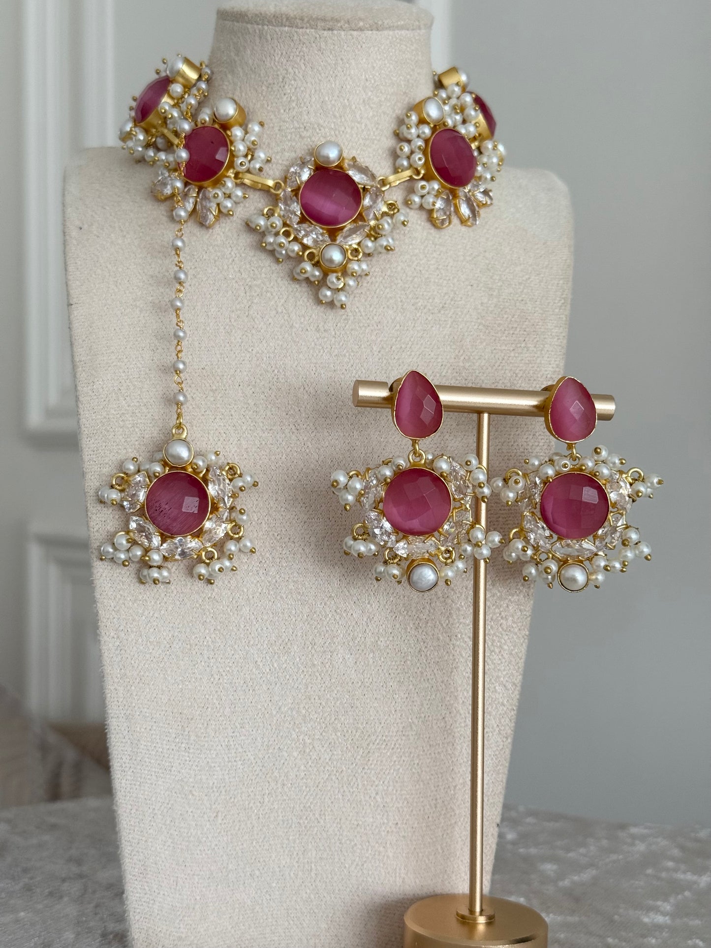 Manelle pink necklace set