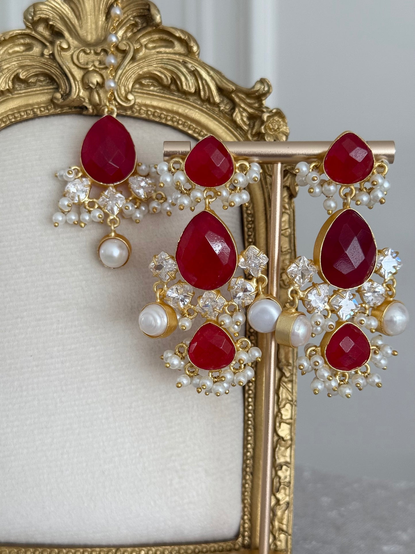 Selena Red Tikka Set