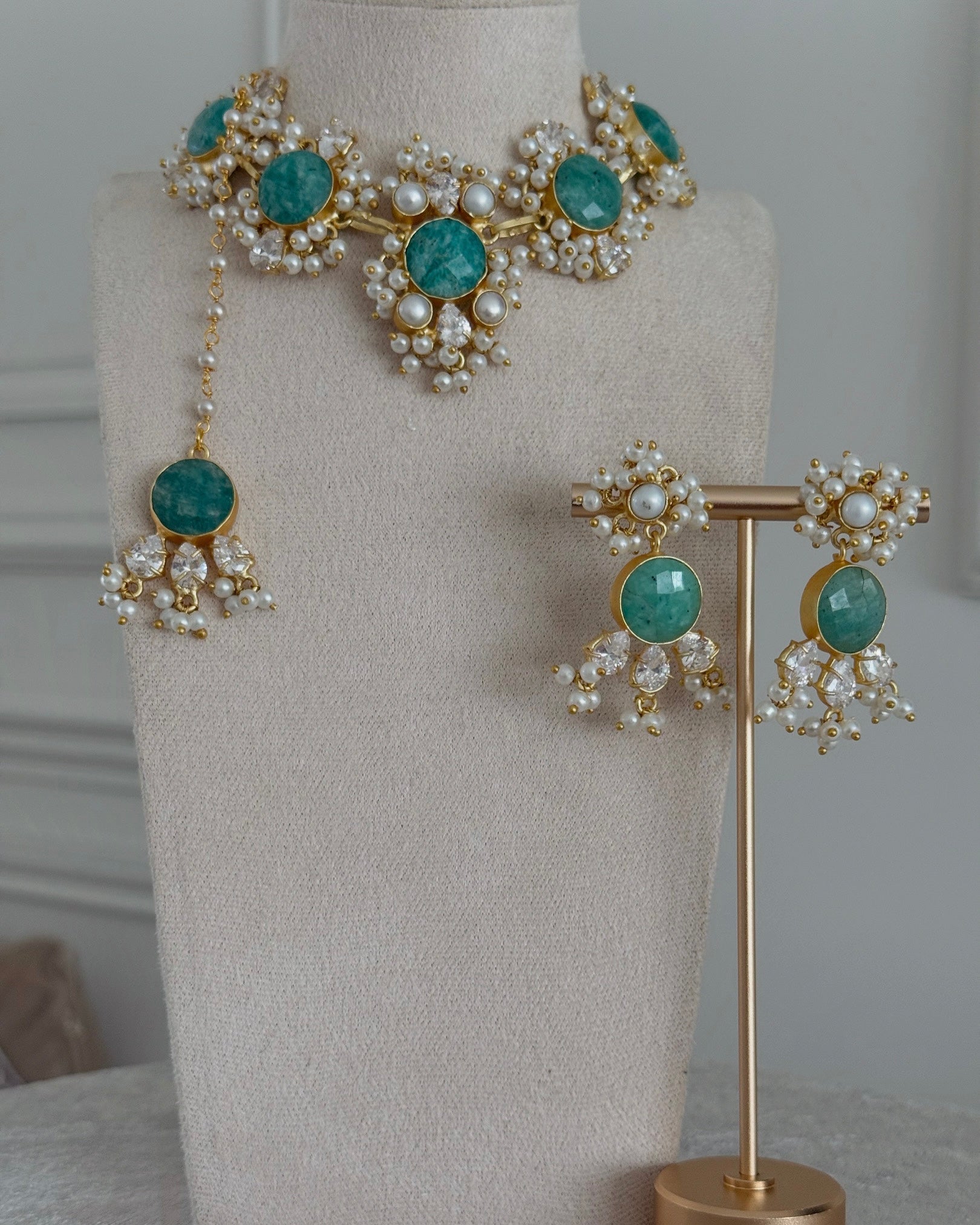 Aylin light turquoise necklace set