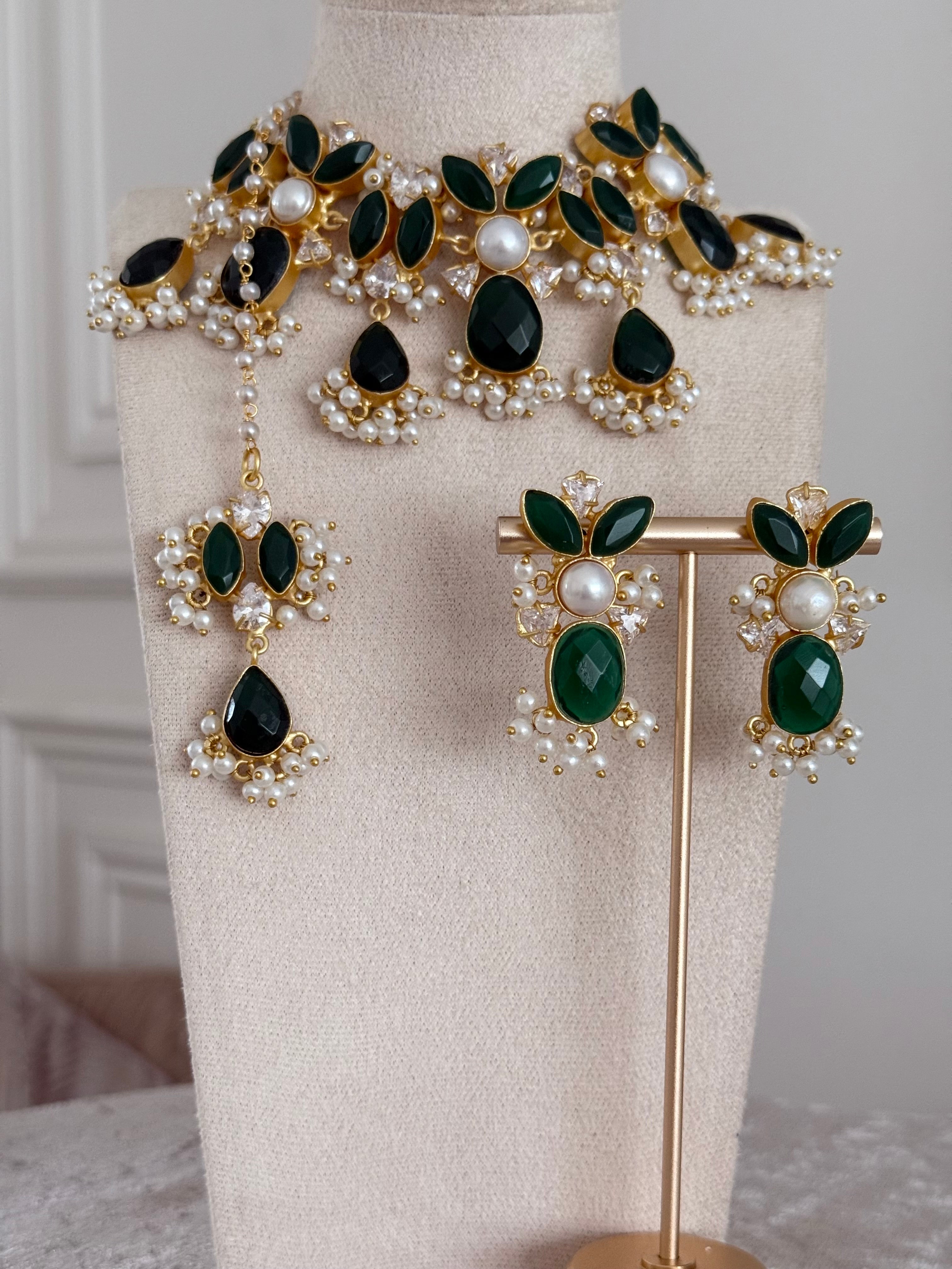 Dalia Green choker set