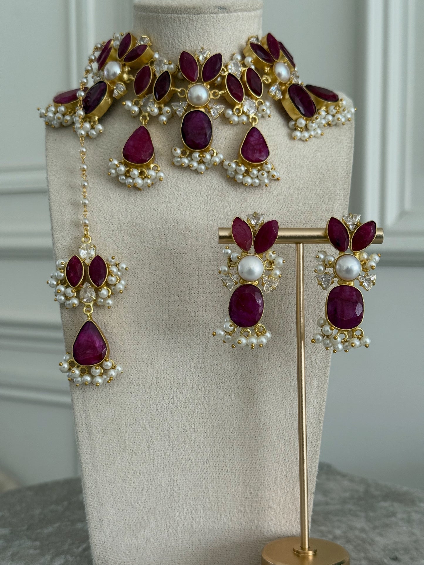Dalia ruby choker set
