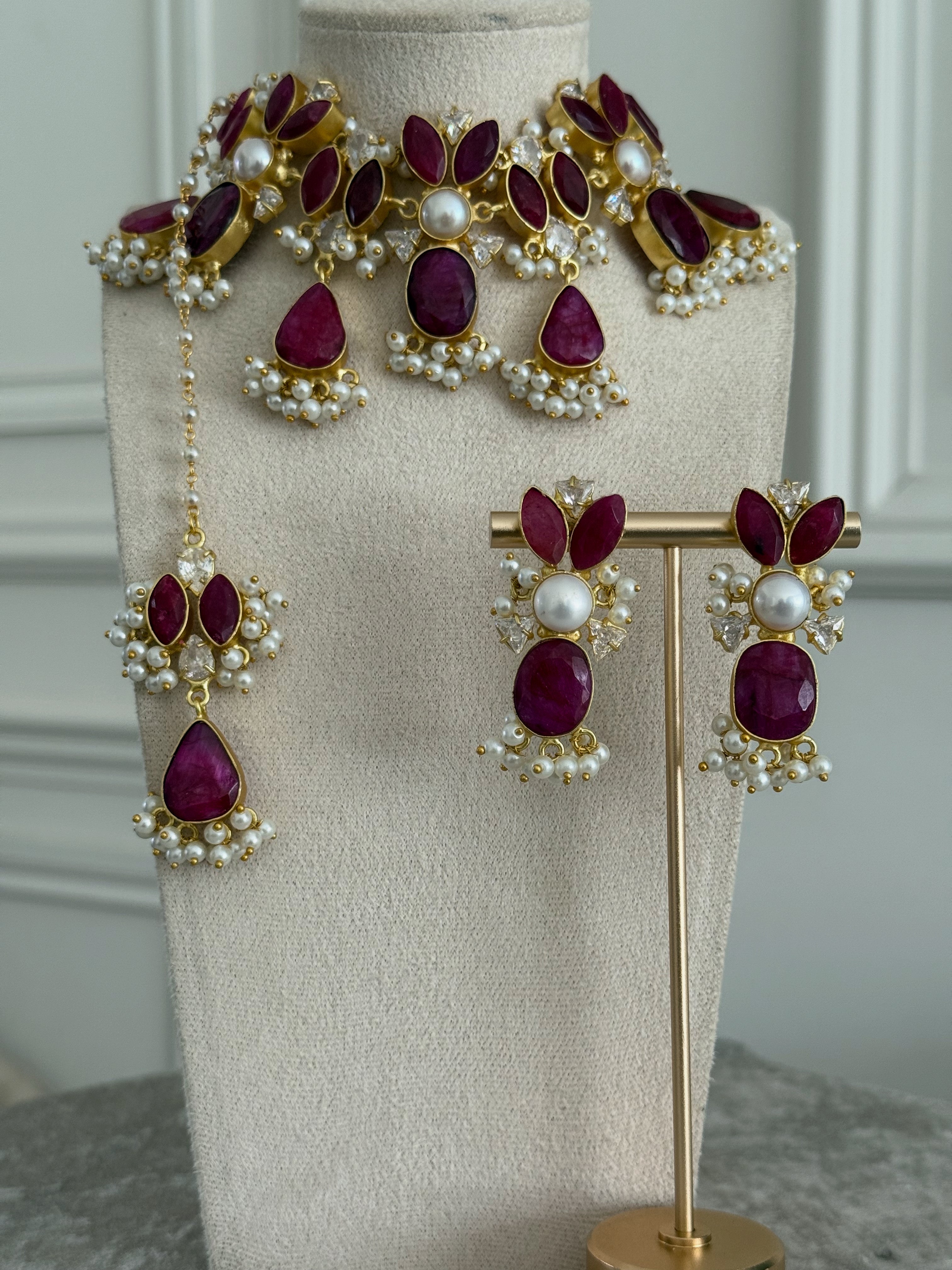 Dalia ruby choker set