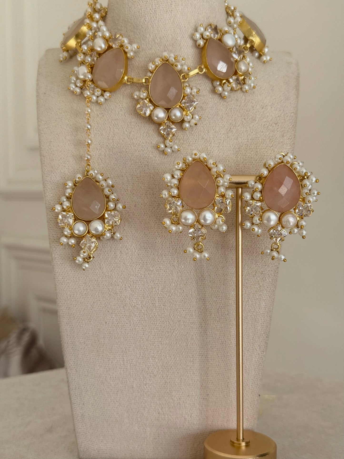 Layali Rose Quartz Necklace Set