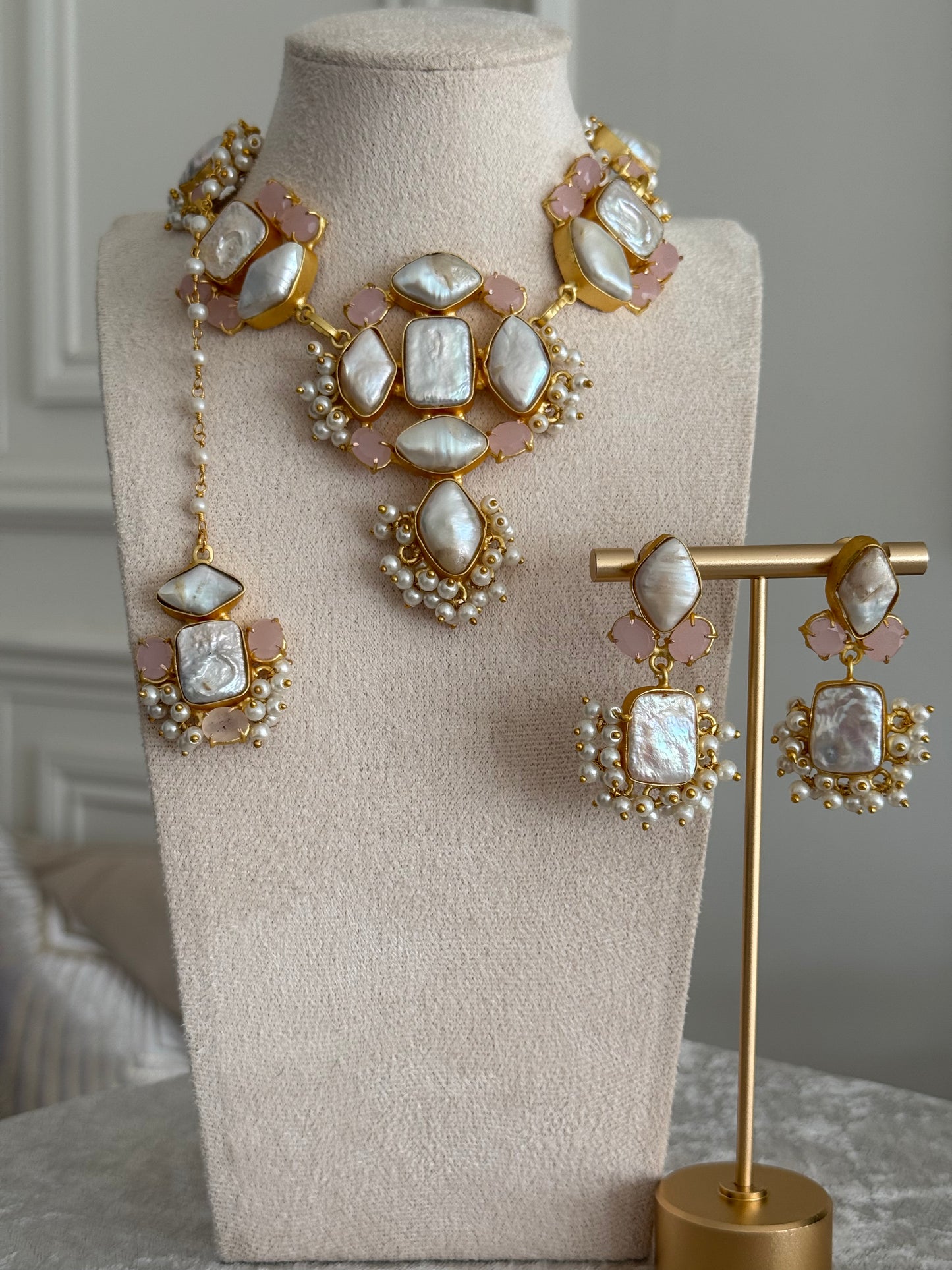 Yara Pearl & Pink Necklace Set