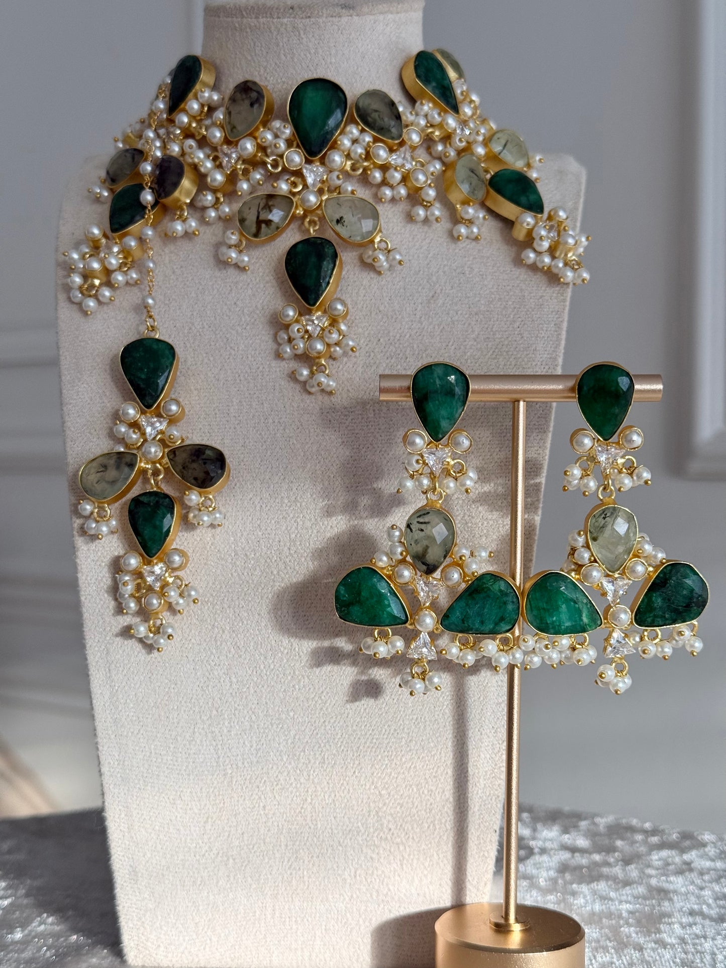 Noura Emerald Green & Prehnite Necklace Set