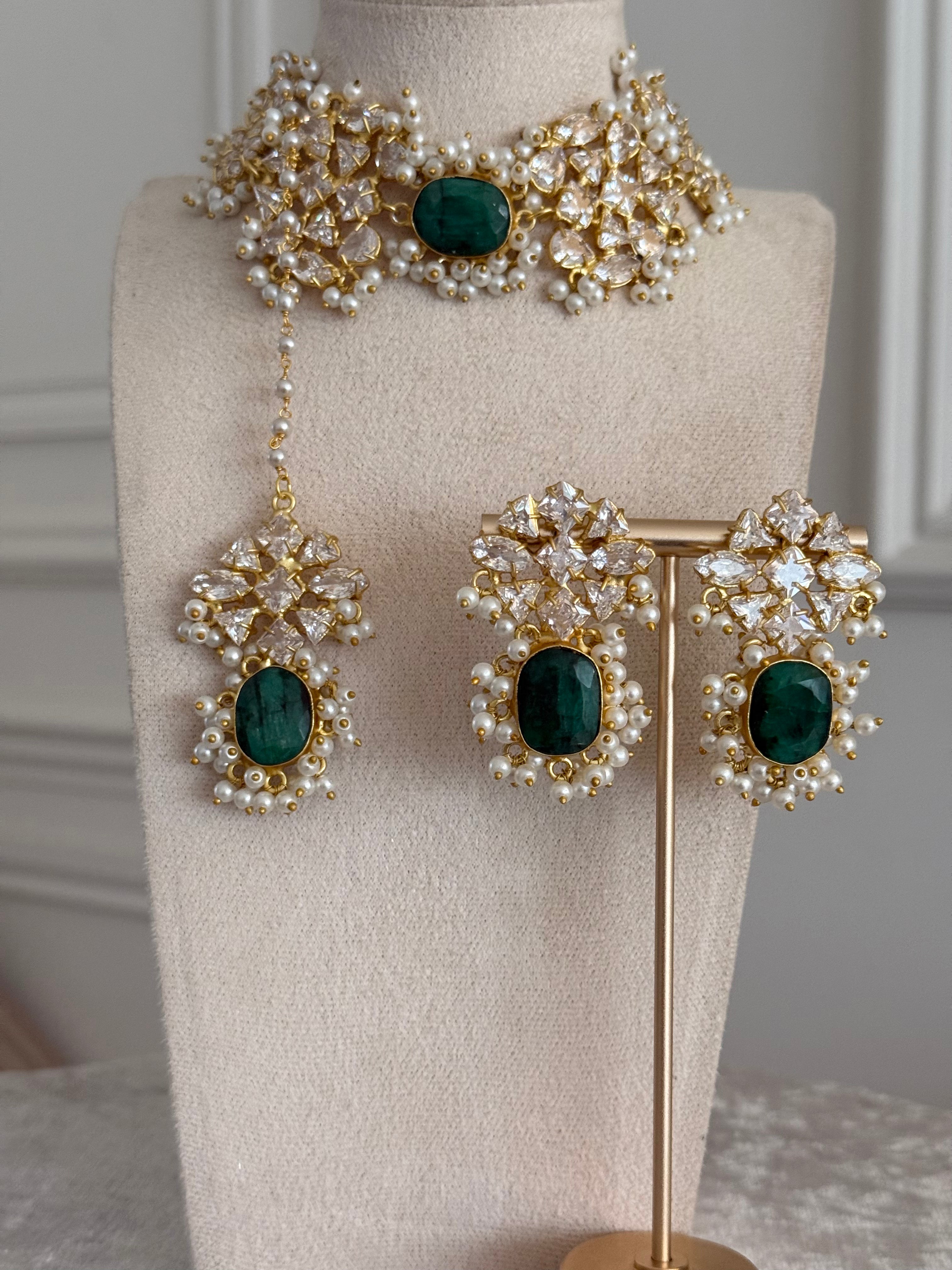 Luna Green Choker Set