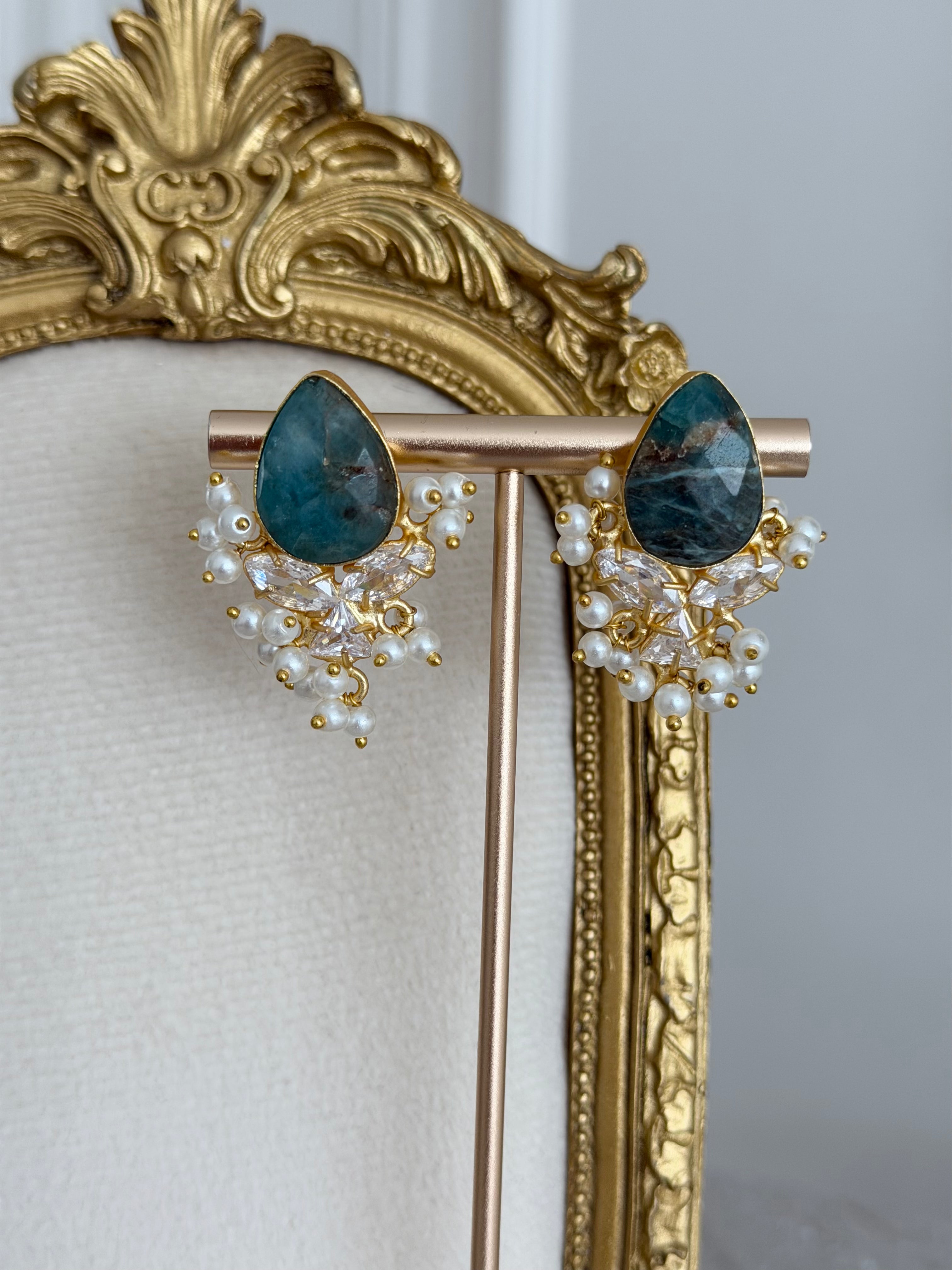 Avy Blue Earrings