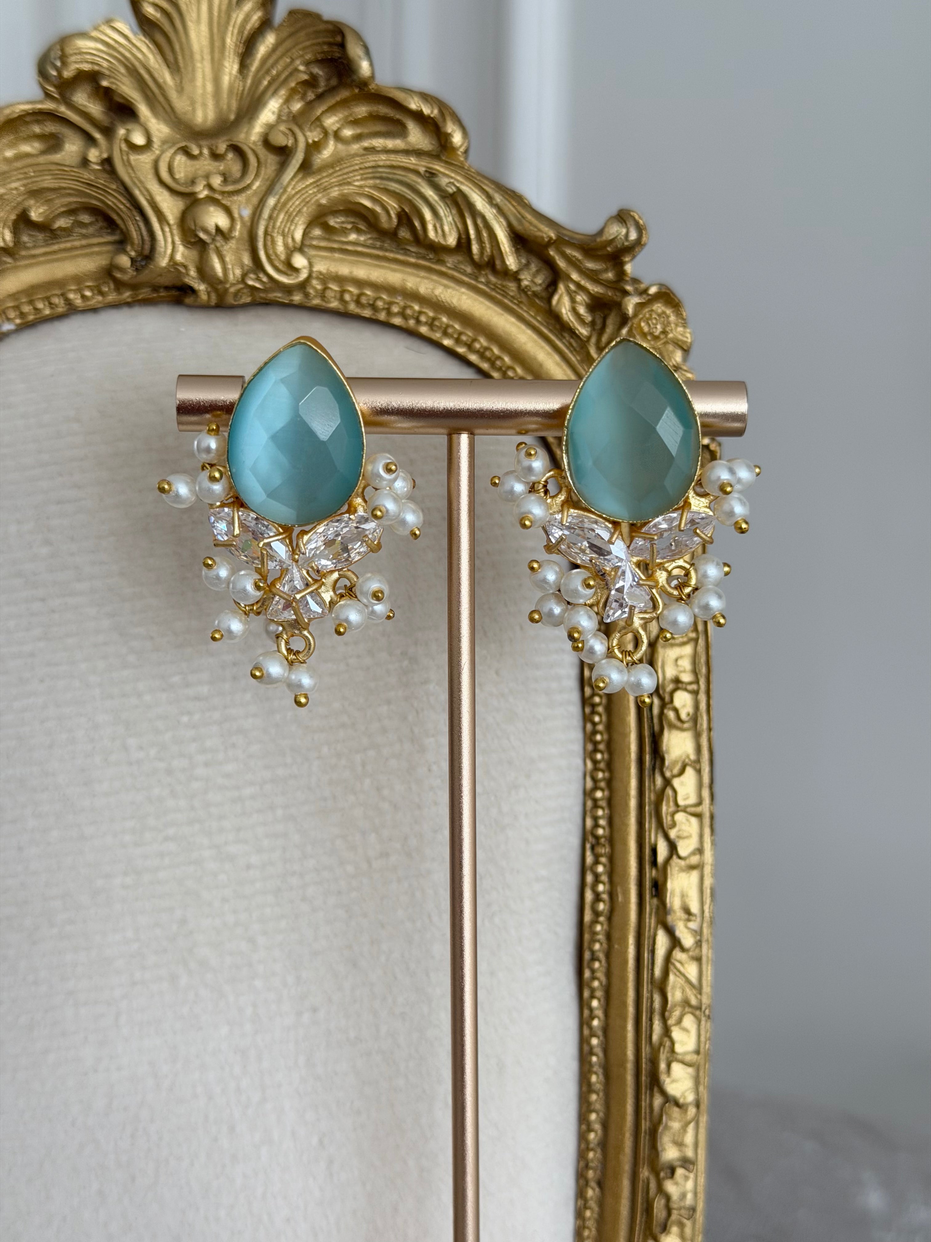 Avy Blue Earrings
