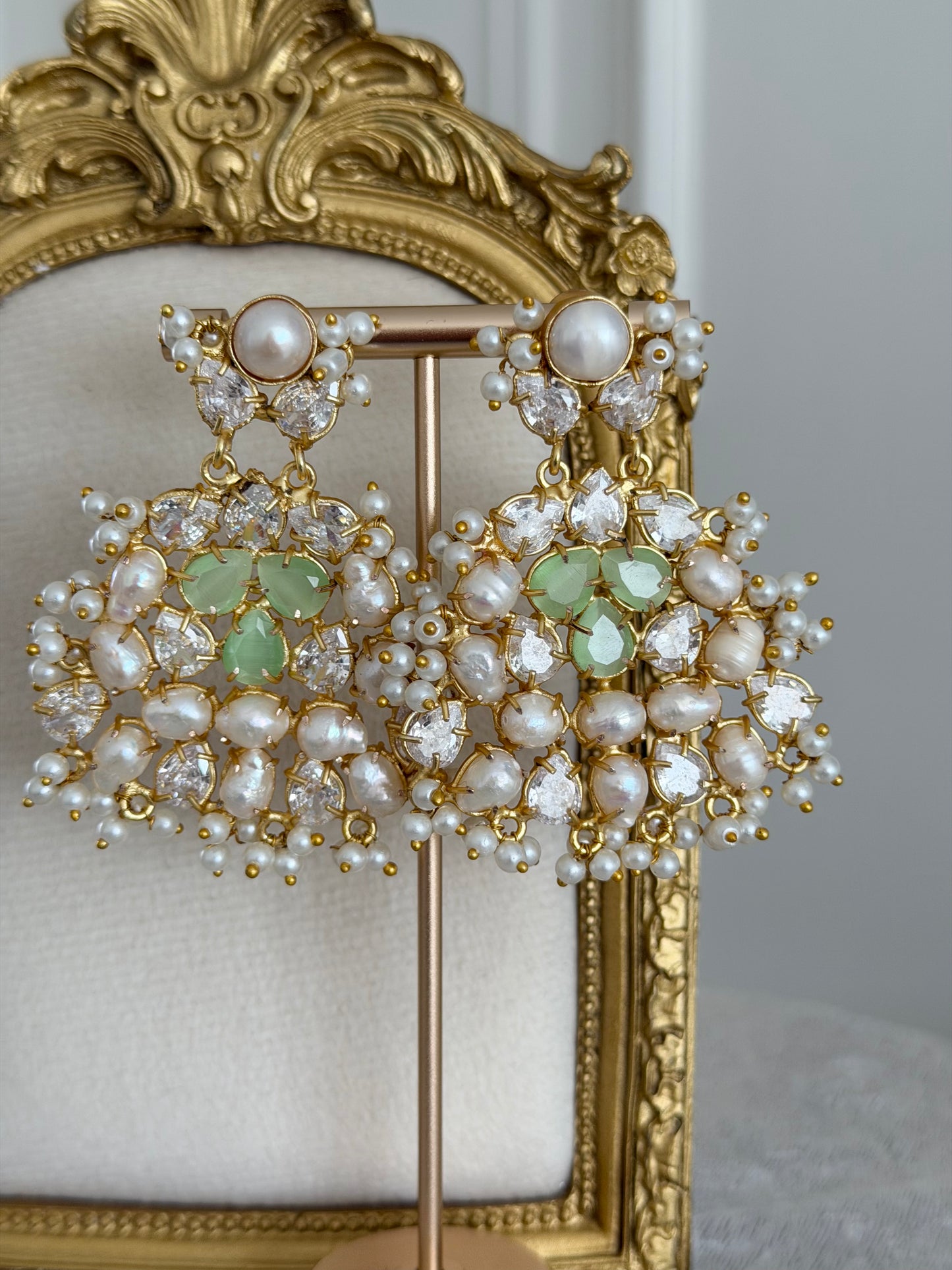 Laila Pearl Earrings