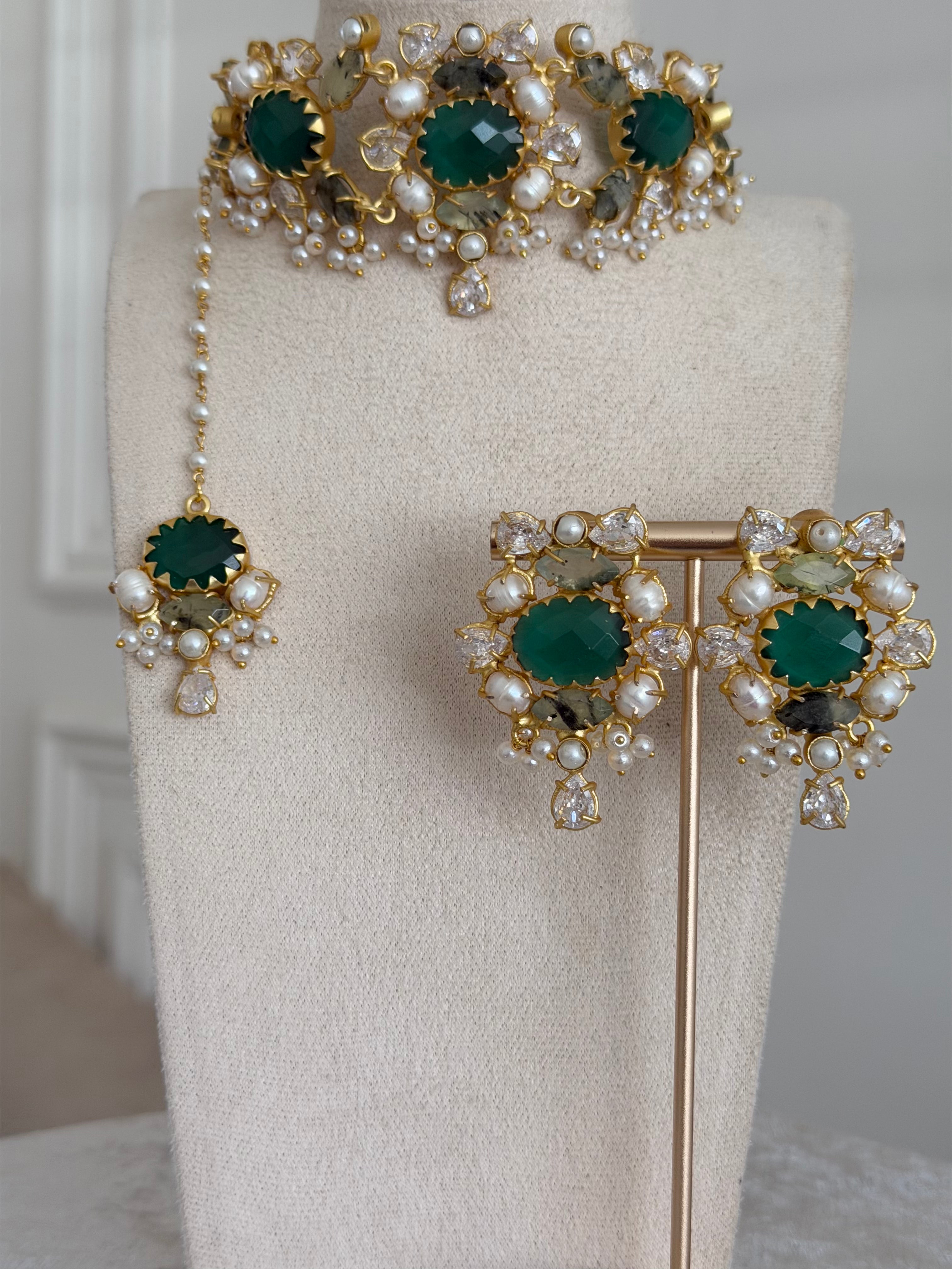 Arisa Green Choker Set