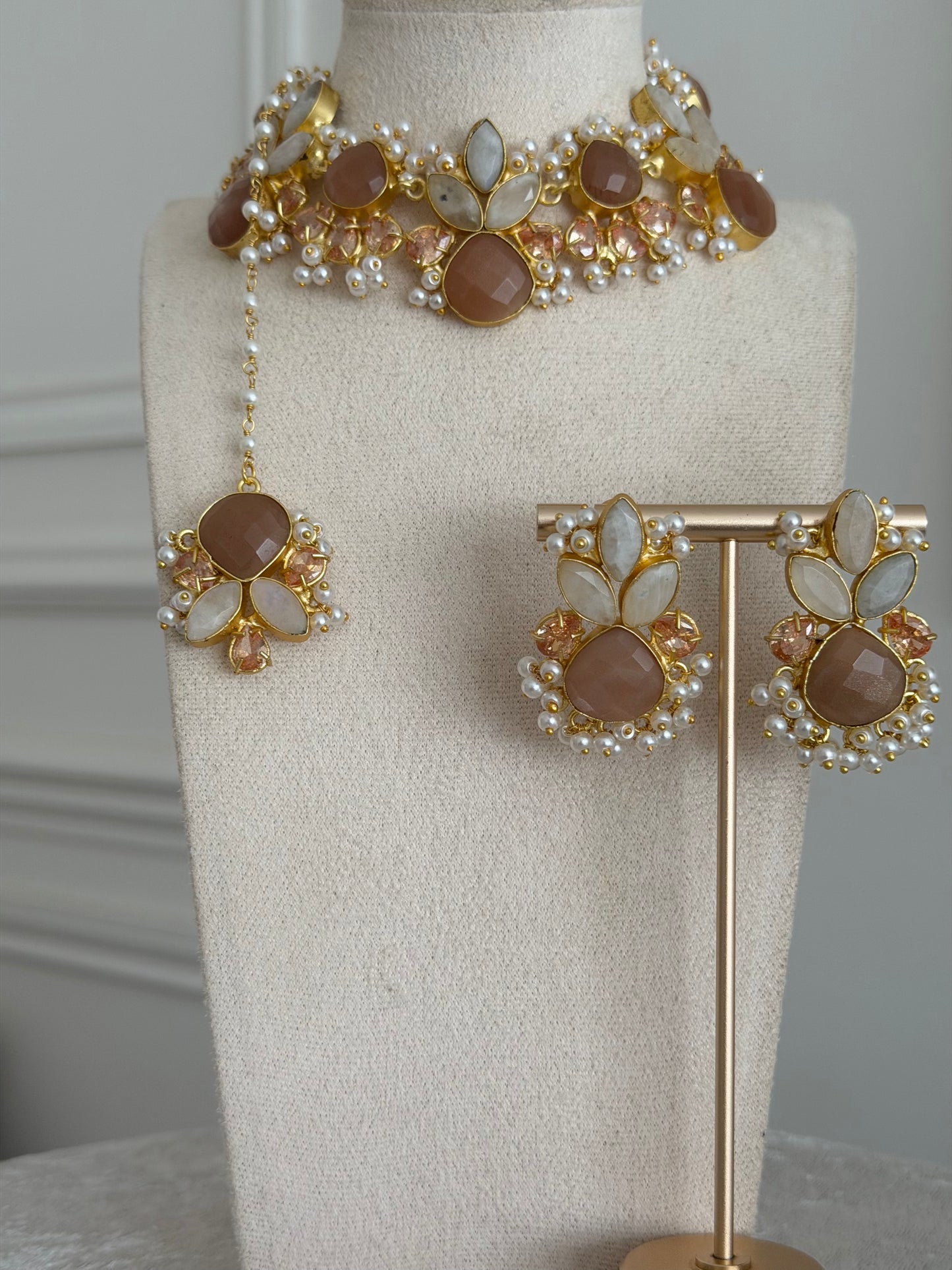 Safa Brown Necklace Set
