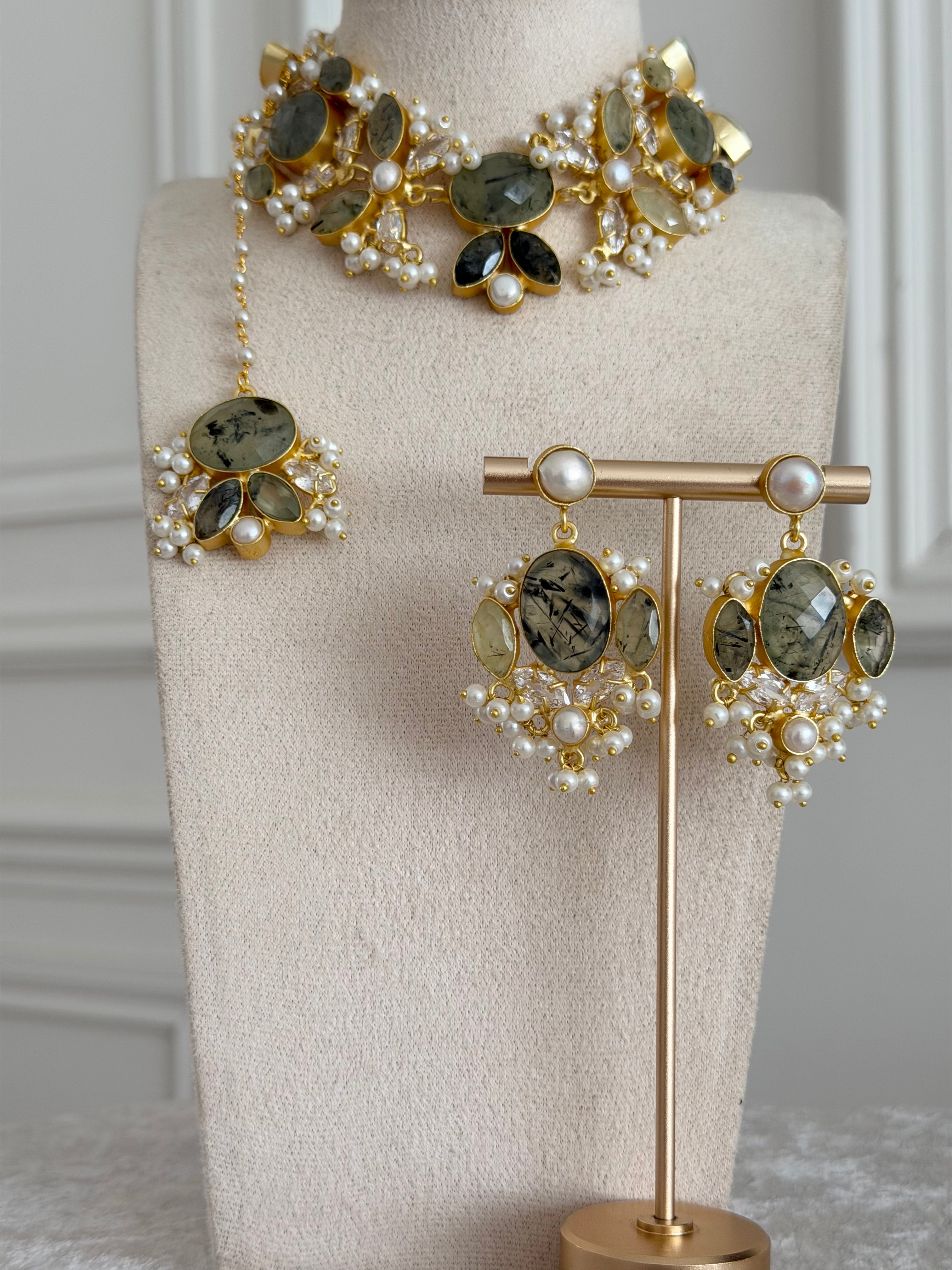 Enas Prehnite Necklace Set