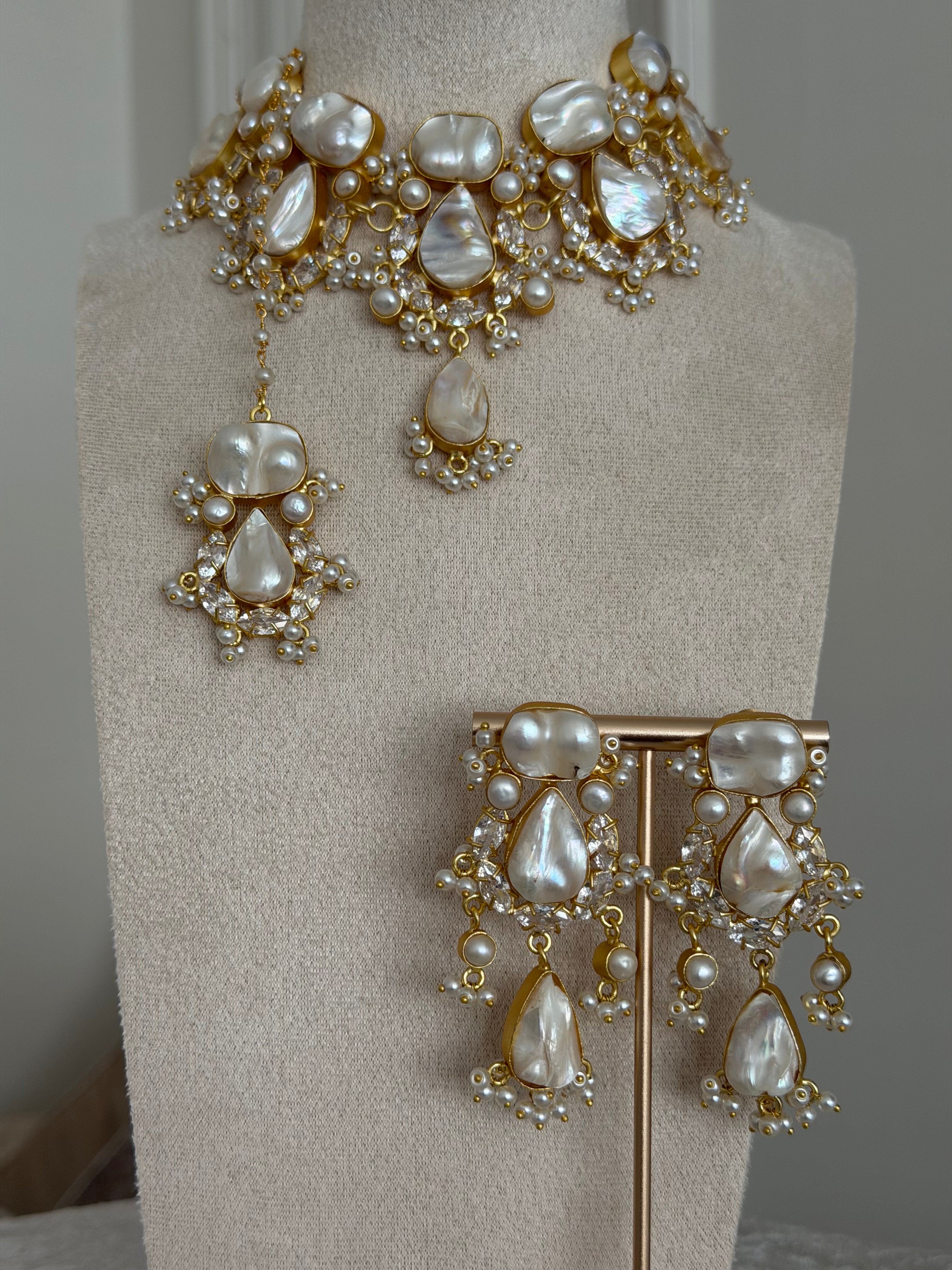 Noor pearl choker set