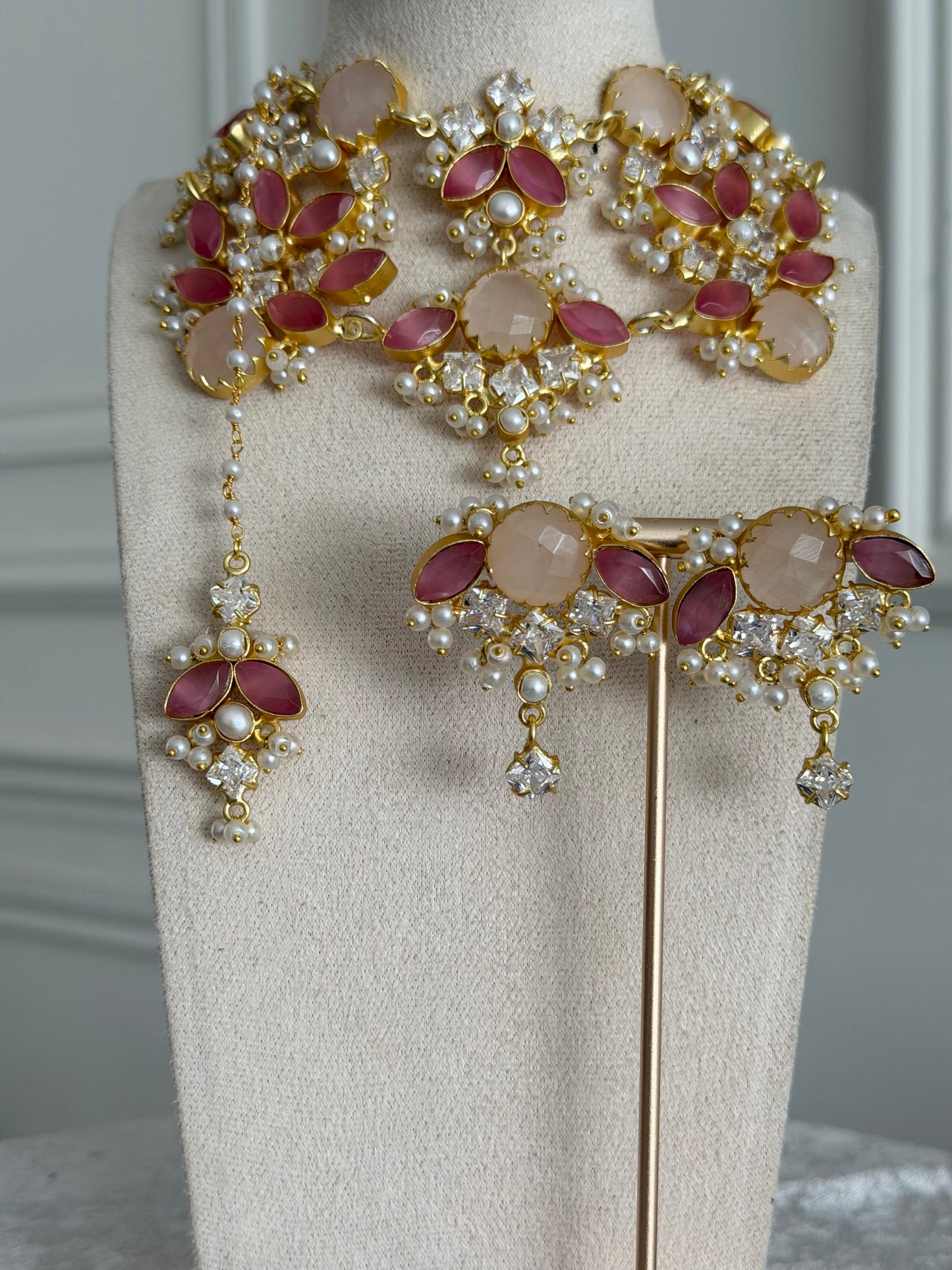 Areej Rose Quartz & Pink Necklace Set