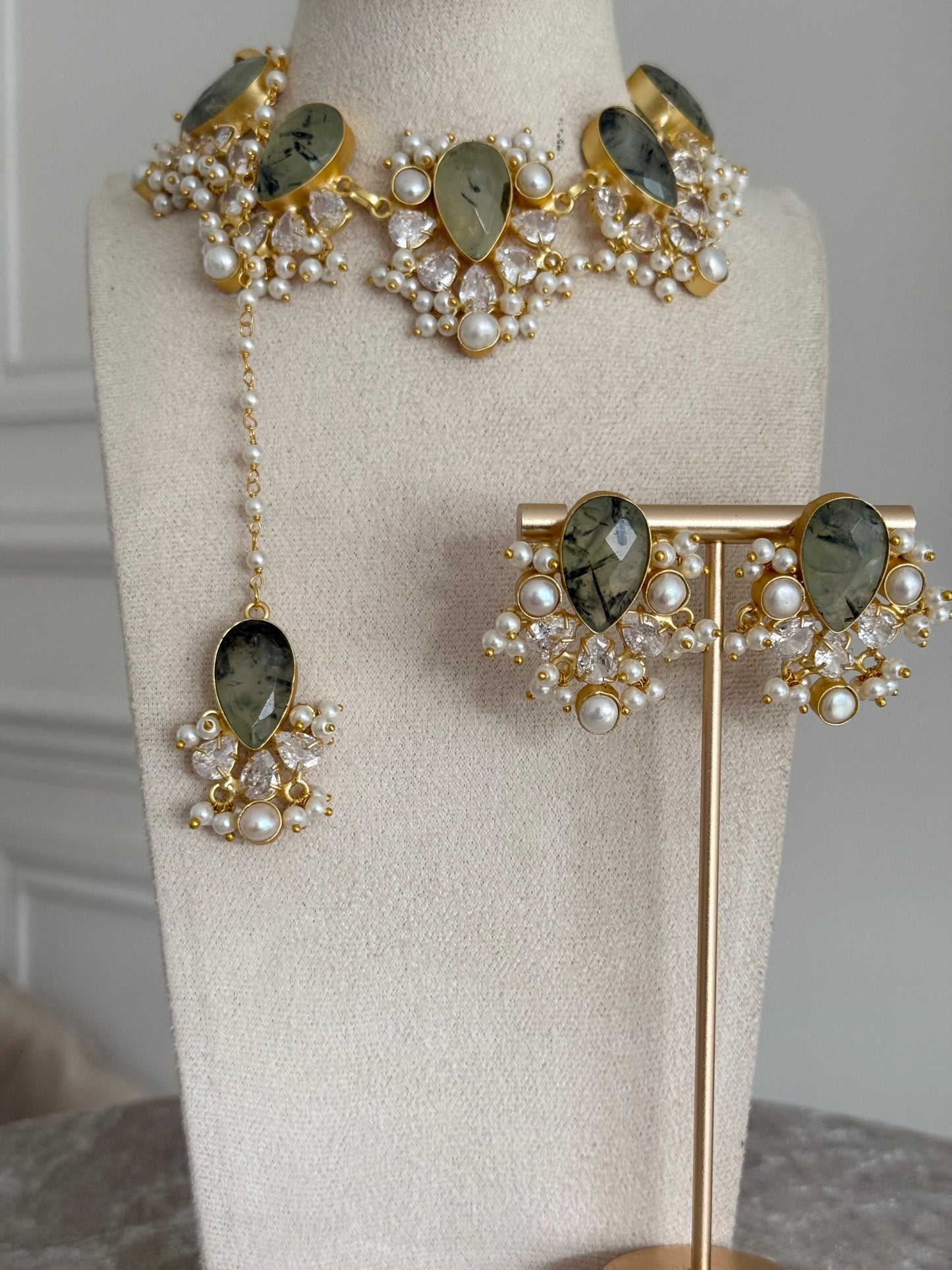 Haani prehnite necklace set